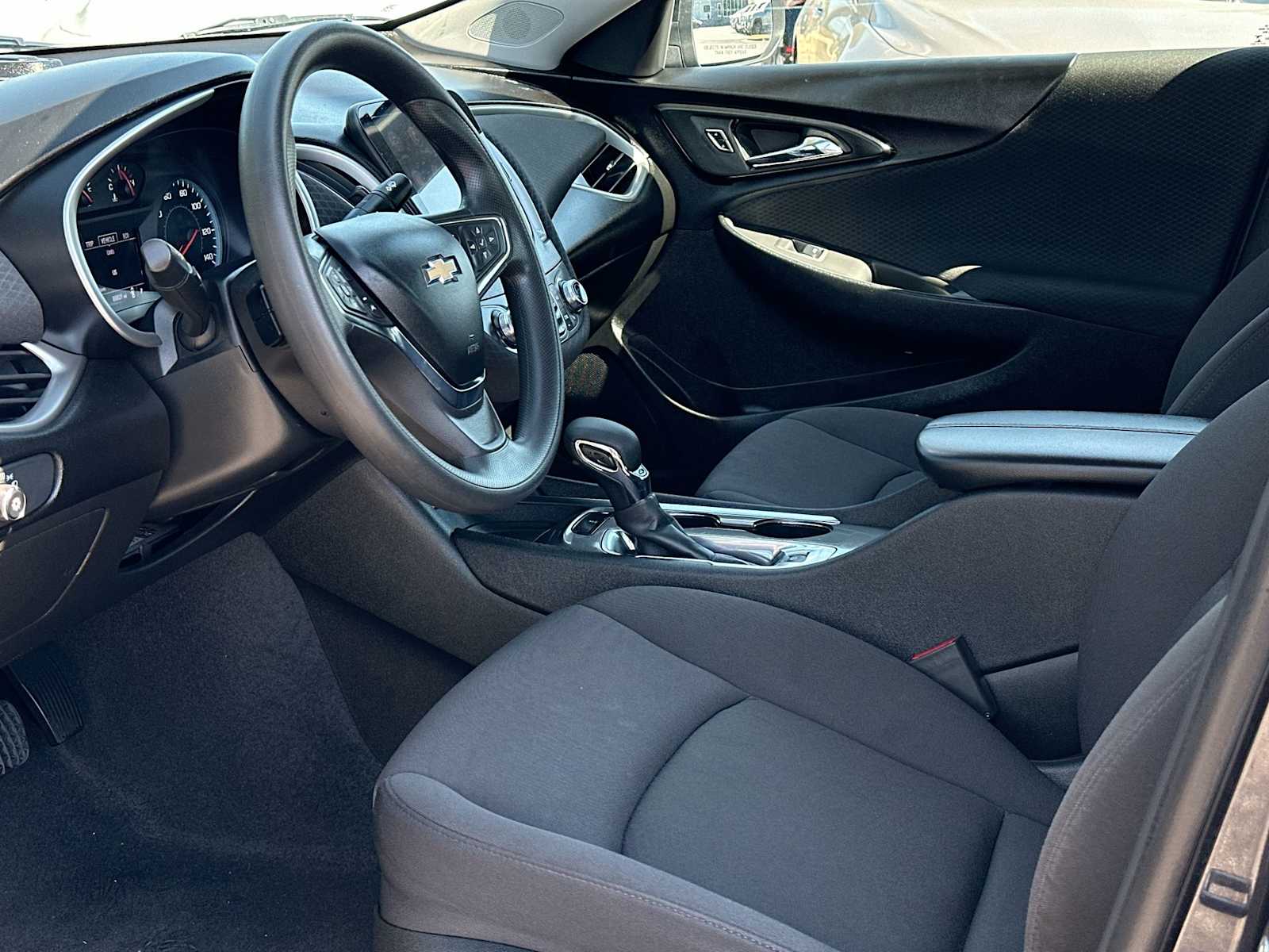 Thumbnail: 2023 Chevrolet Malibu - 18