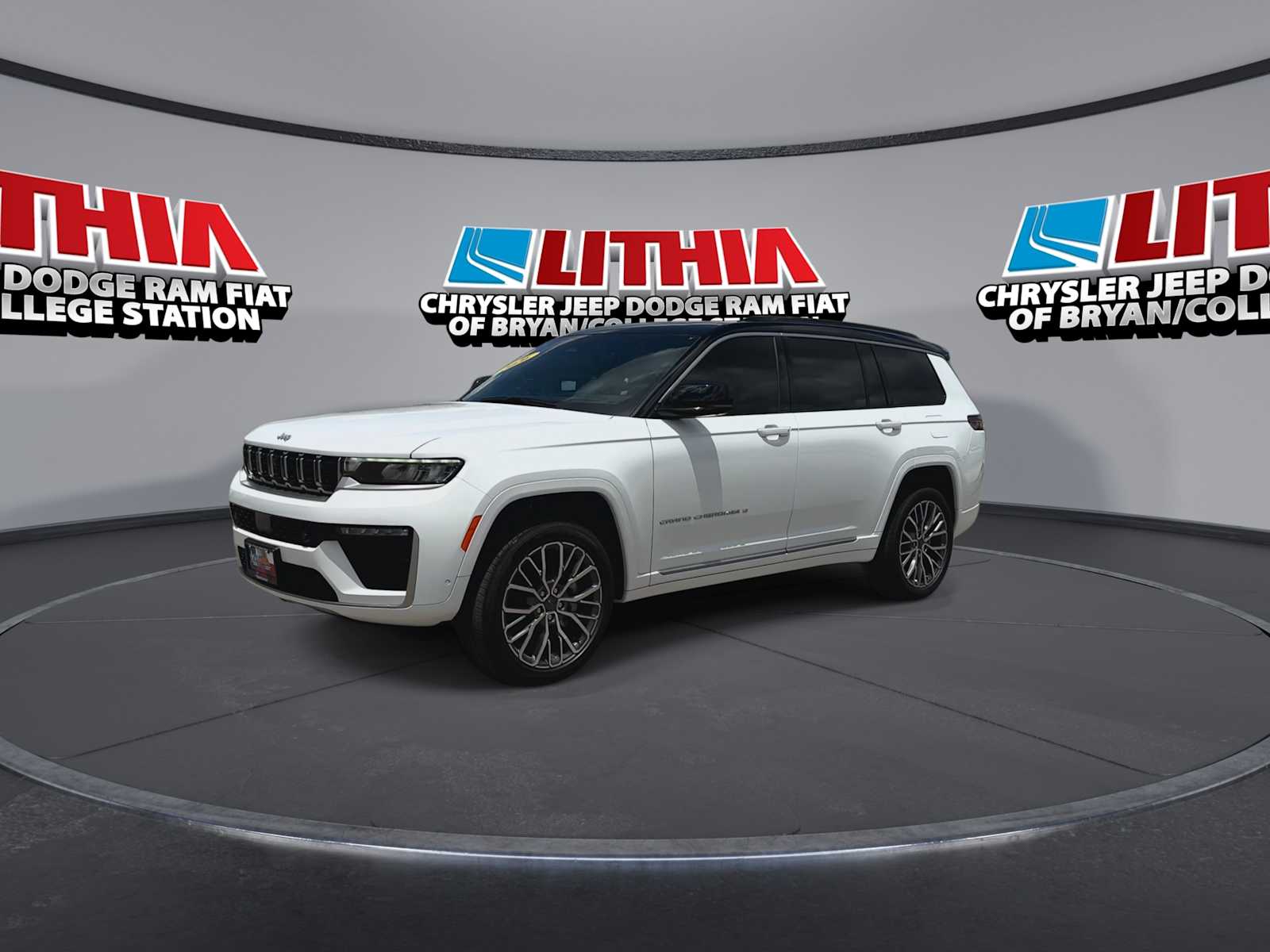 Thumbnail: 2026 Jeep Grand Cherokee - 4