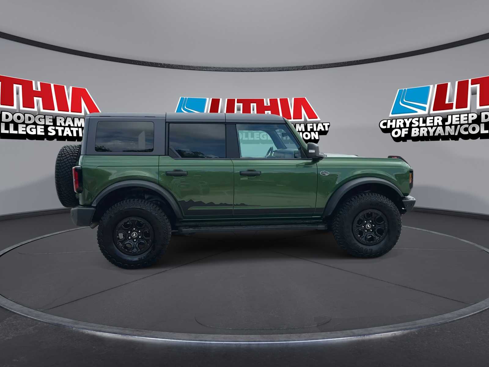 Thumbnail: 2022 Ford Bronco - 9