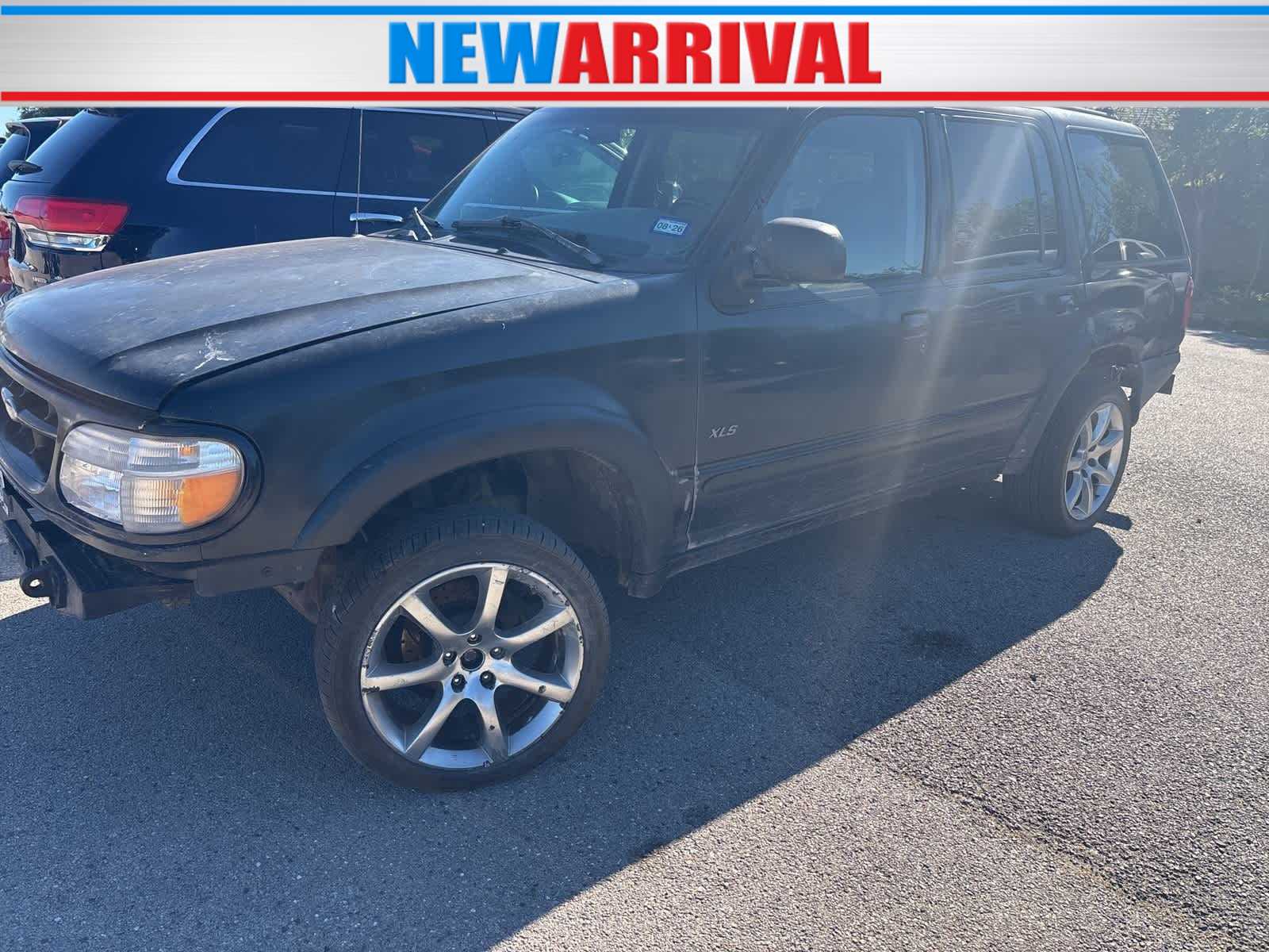 2000 Ford Explorer XLS