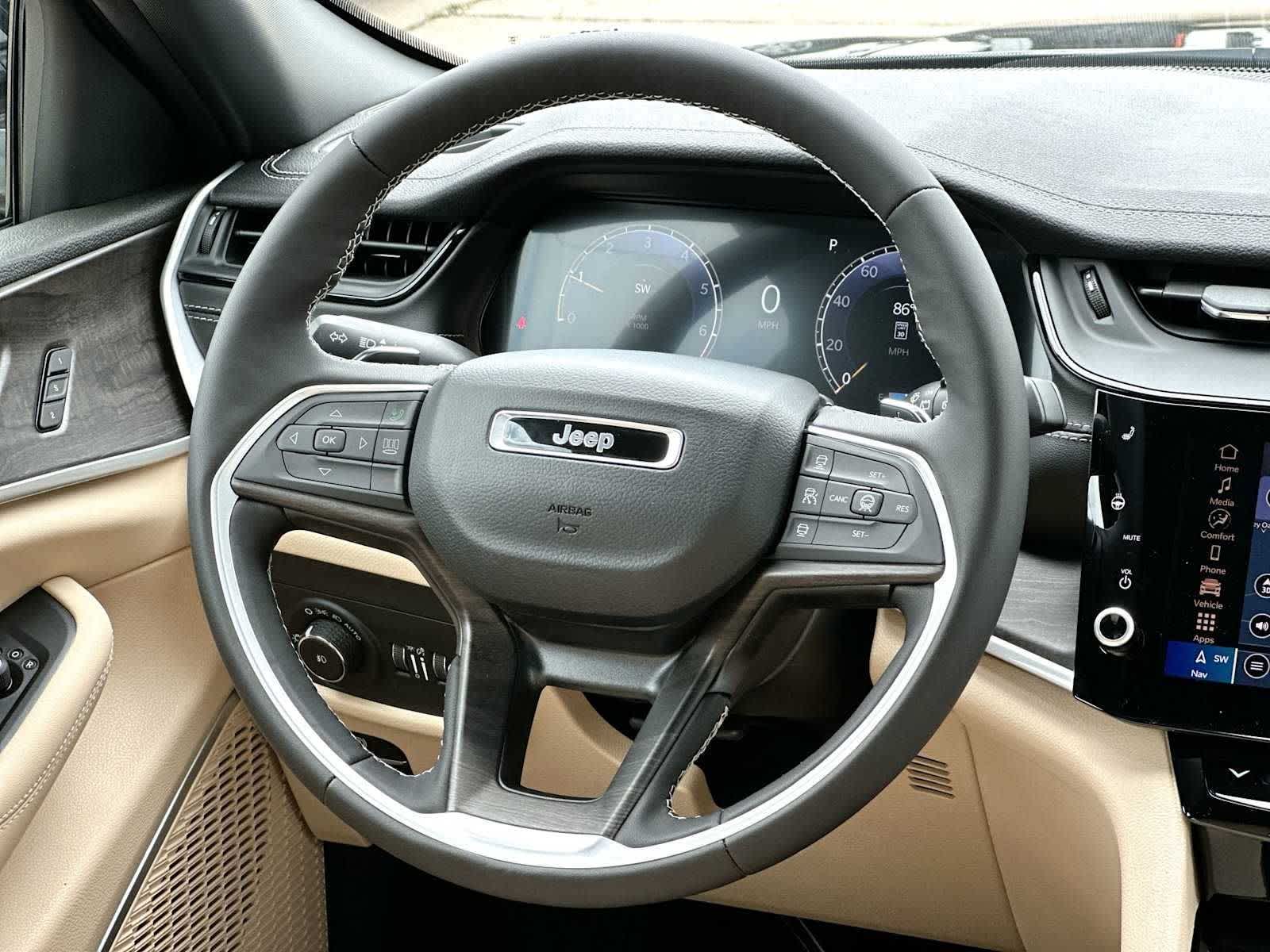 Thumbnail: 2026 Jeep Grand Cherokee - 27