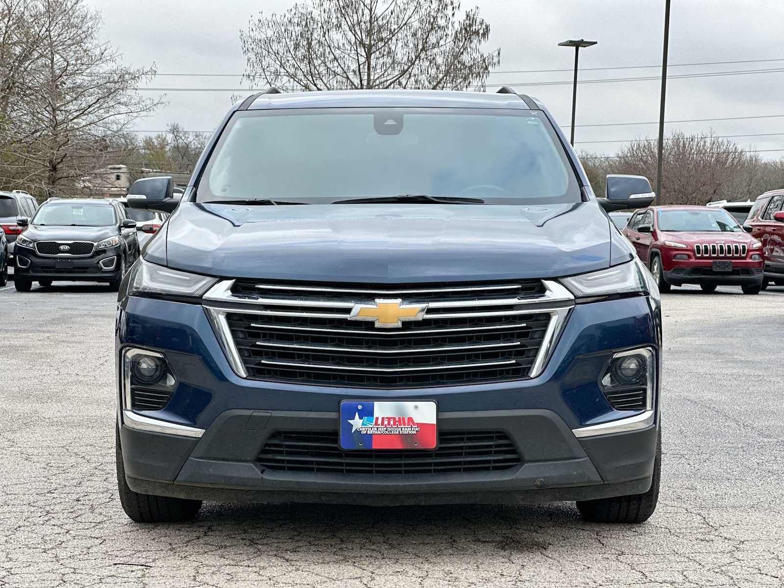 Thumbnail: 2022 Chevrolet Traverse - 10