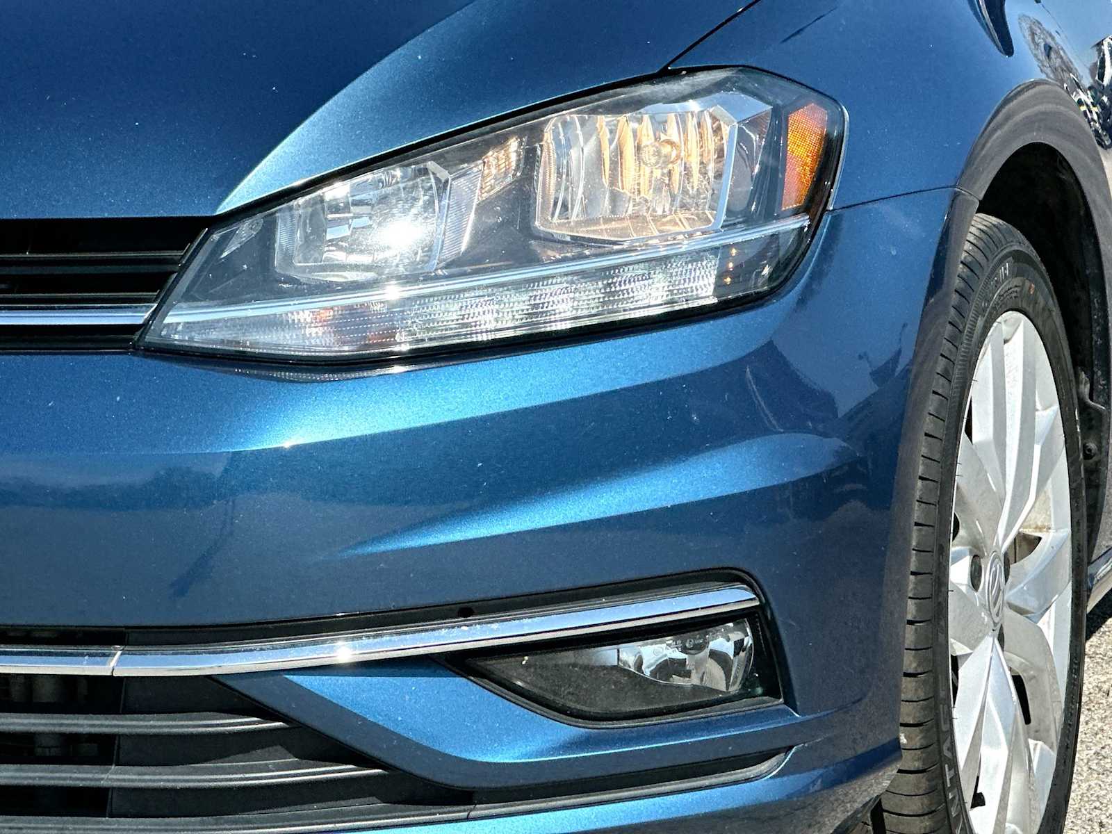 Thumbnail: 2019 Volkswagen Golf - 16