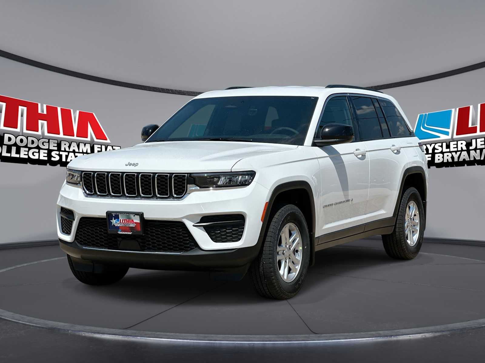 2025 Jeep Grand Cherokee LAREDO 4X2