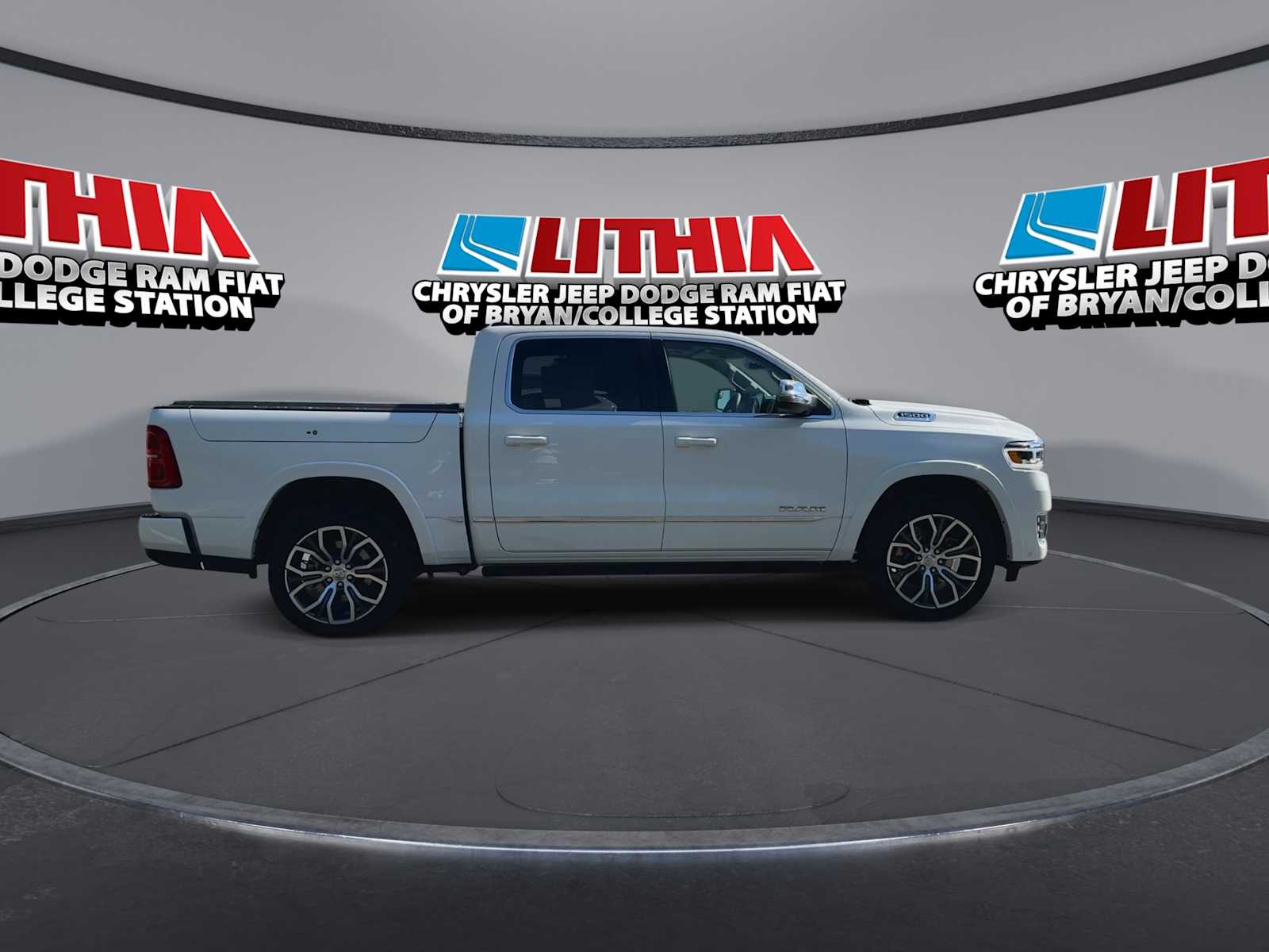 Thumbnail: 2026 RAM 1500 - 9