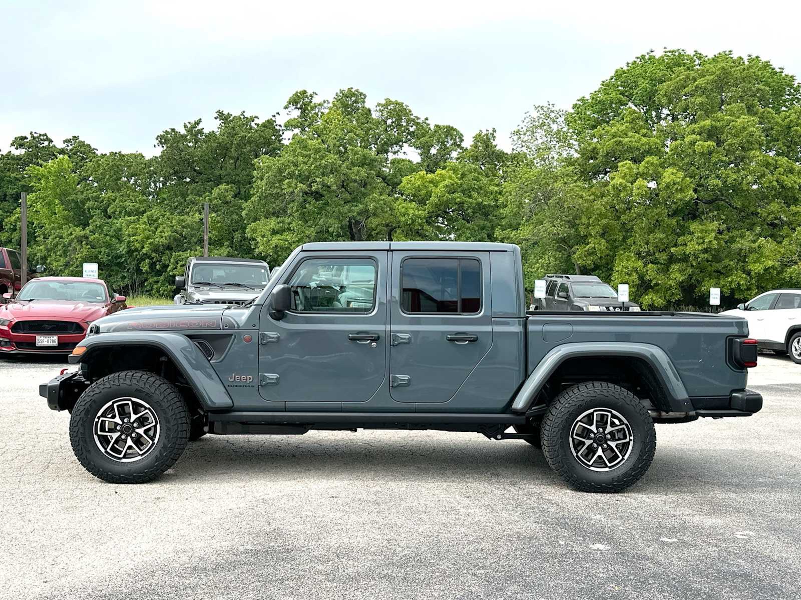 Thumbnail: 2026 Jeep Gladiator - 12