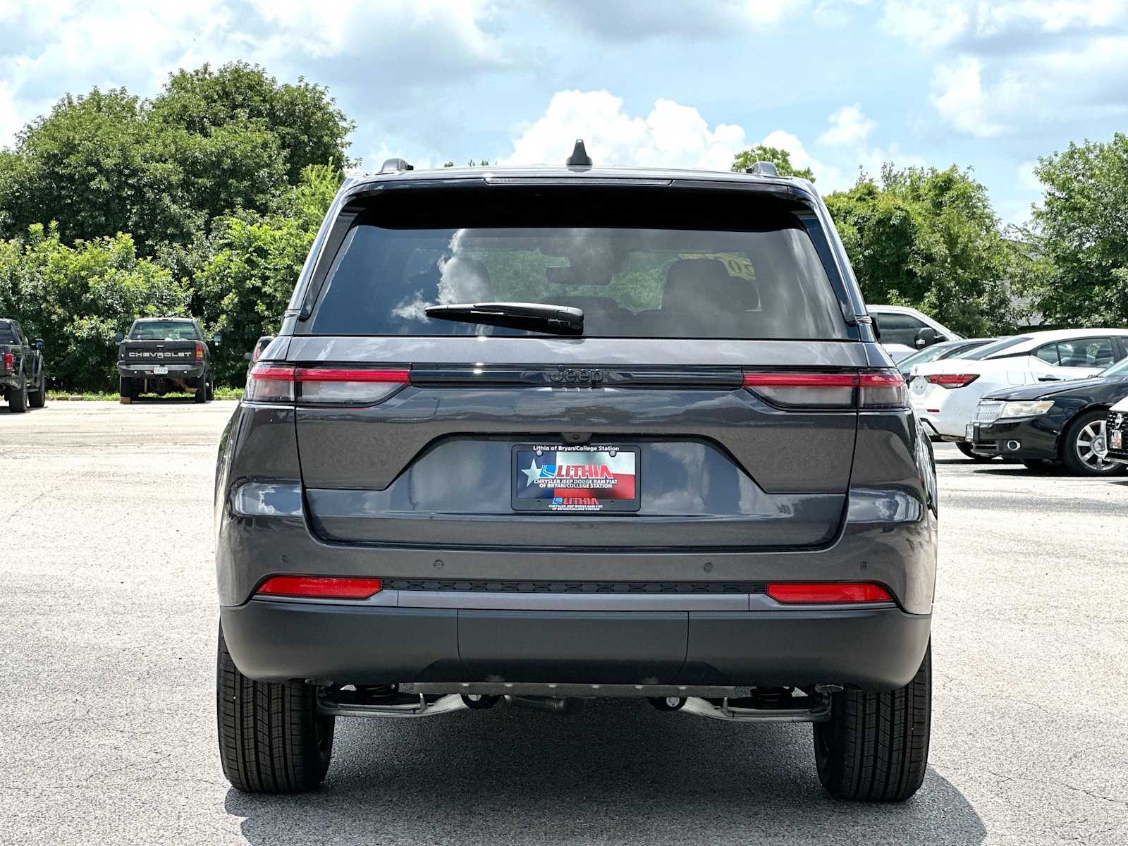 Thumbnail: 2026 Jeep Grand Cherokee - 14