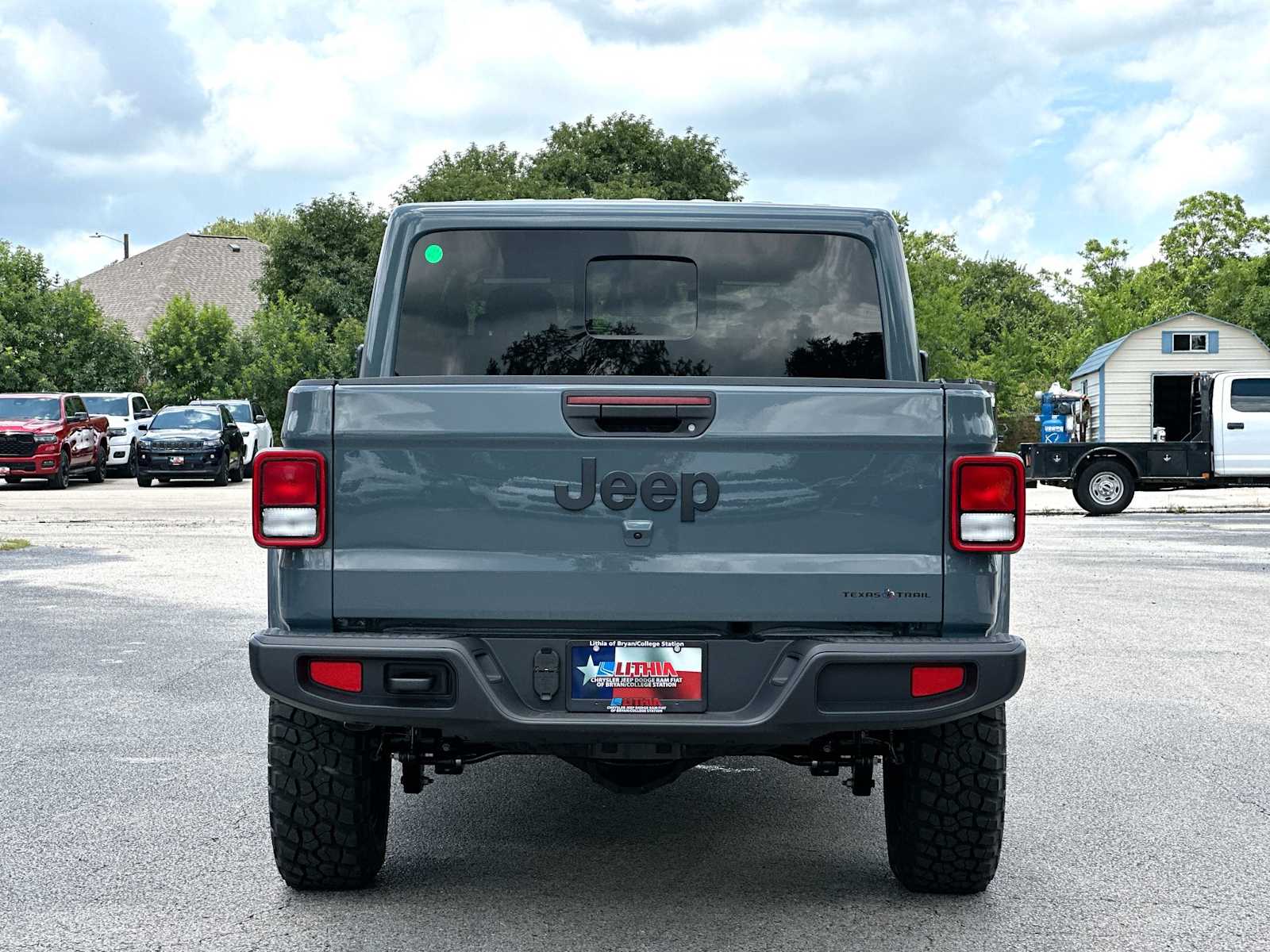 Thumbnail: 2026 Jeep Gladiator - 14