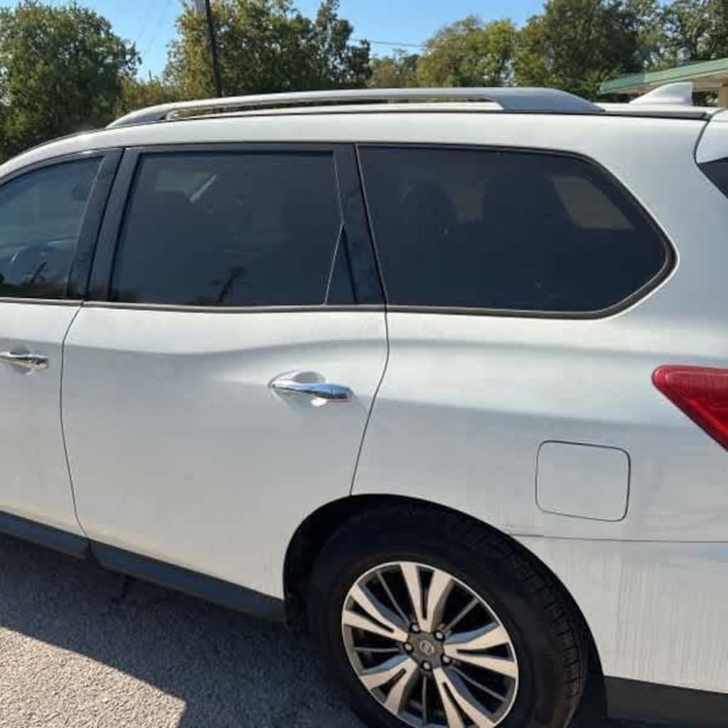 Used 2019 Nissan Pathfinder SL SUV