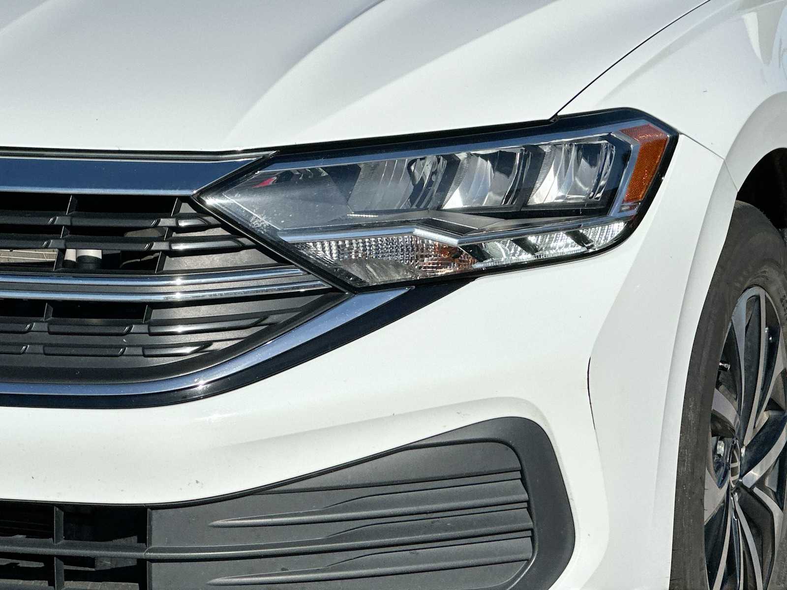 Thumbnail: 2024 Volkswagen Jetta - 16