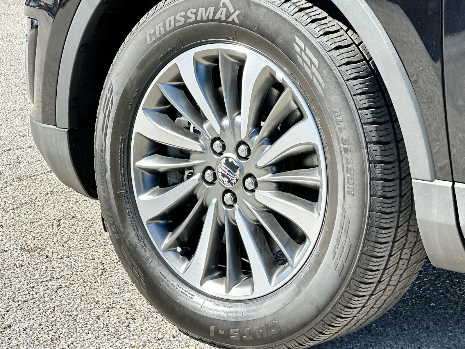 Thumbnail: 2020 Lincoln Nautilus - 11