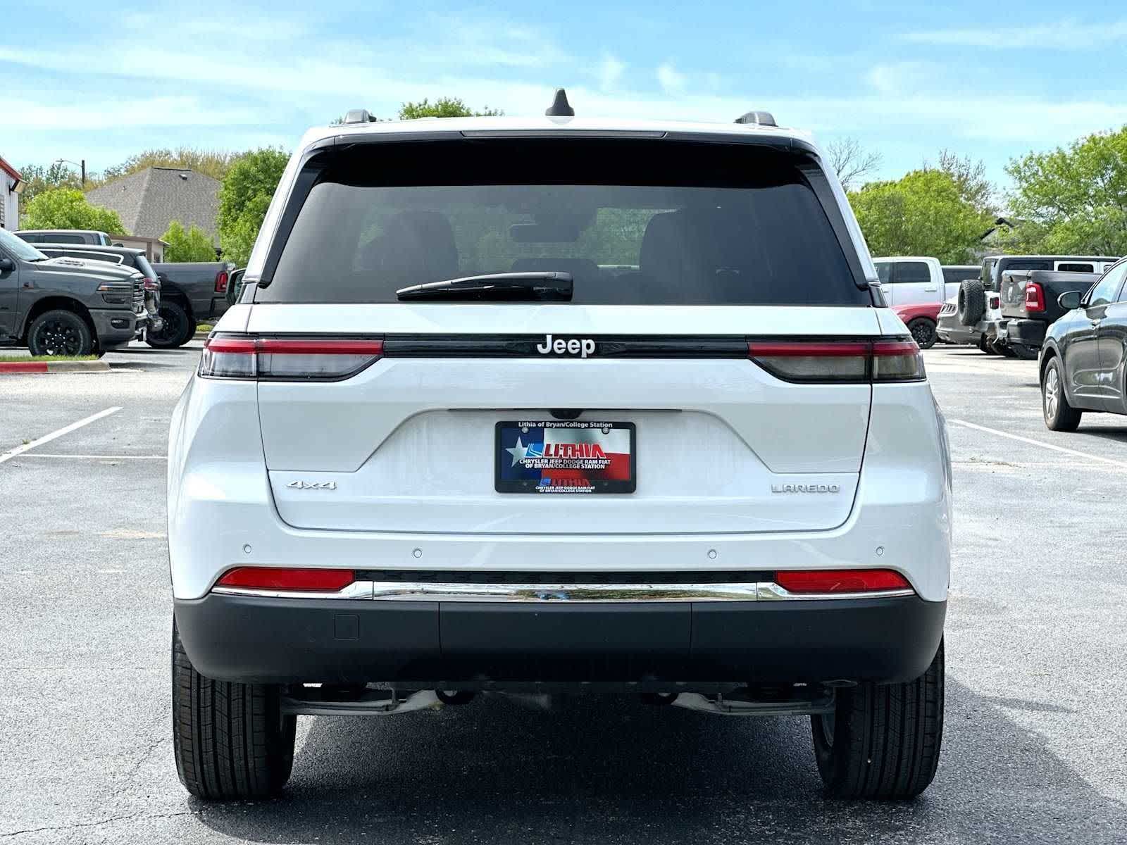 Thumbnail: 2026 Jeep Grand Cherokee - 14