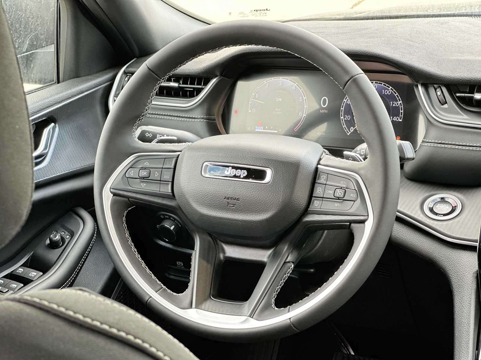 Thumbnail: 2025 Jeep Grand Cherokee - 27