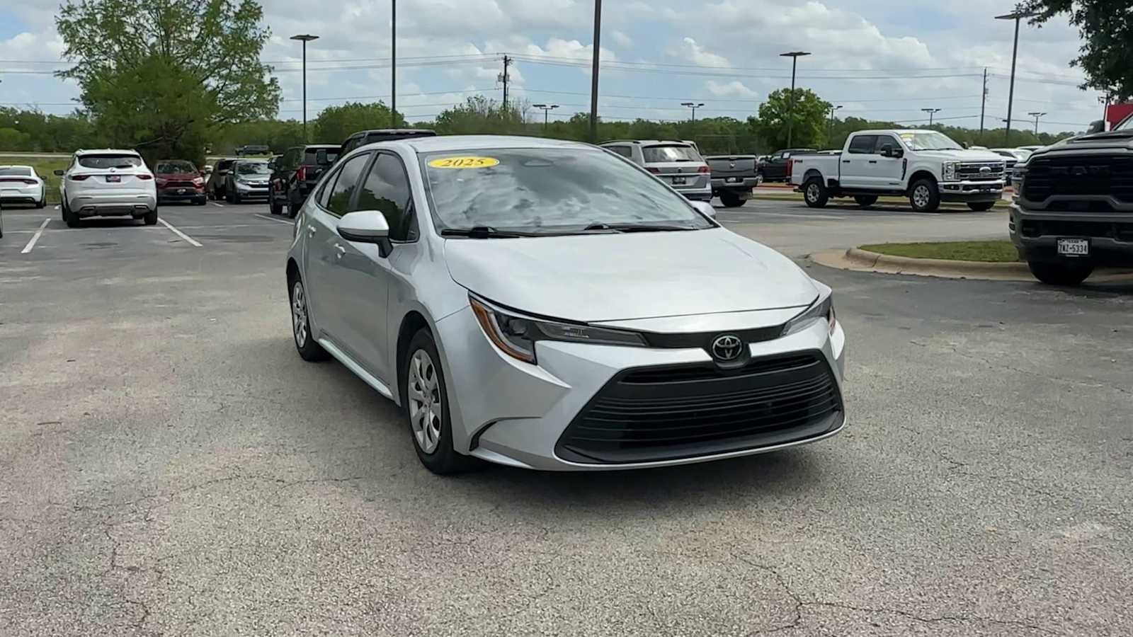 Thumbnail: 2025 Toyota Corolla - 2