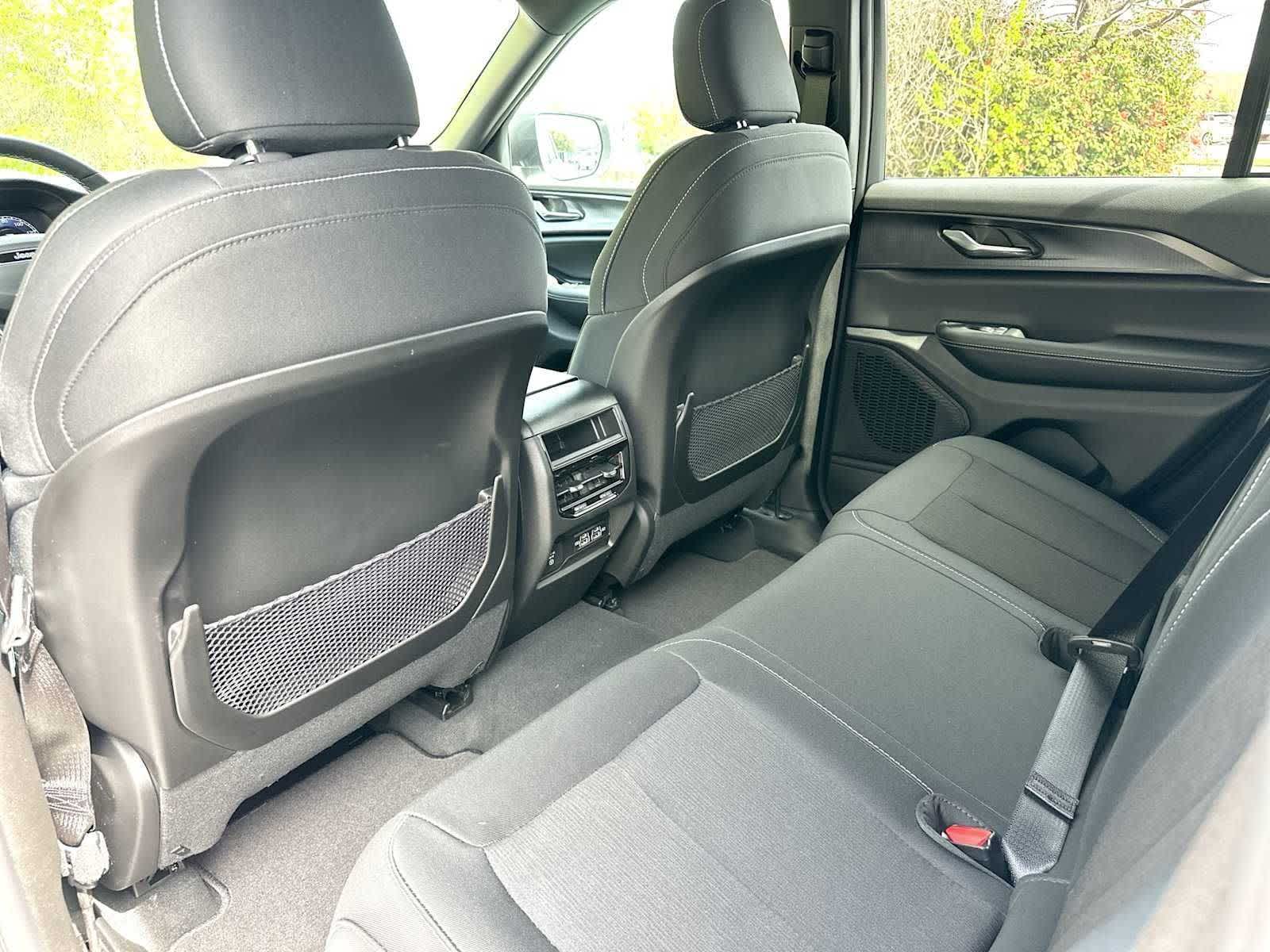 Thumbnail: 2026 Jeep Grand Cherokee - 25