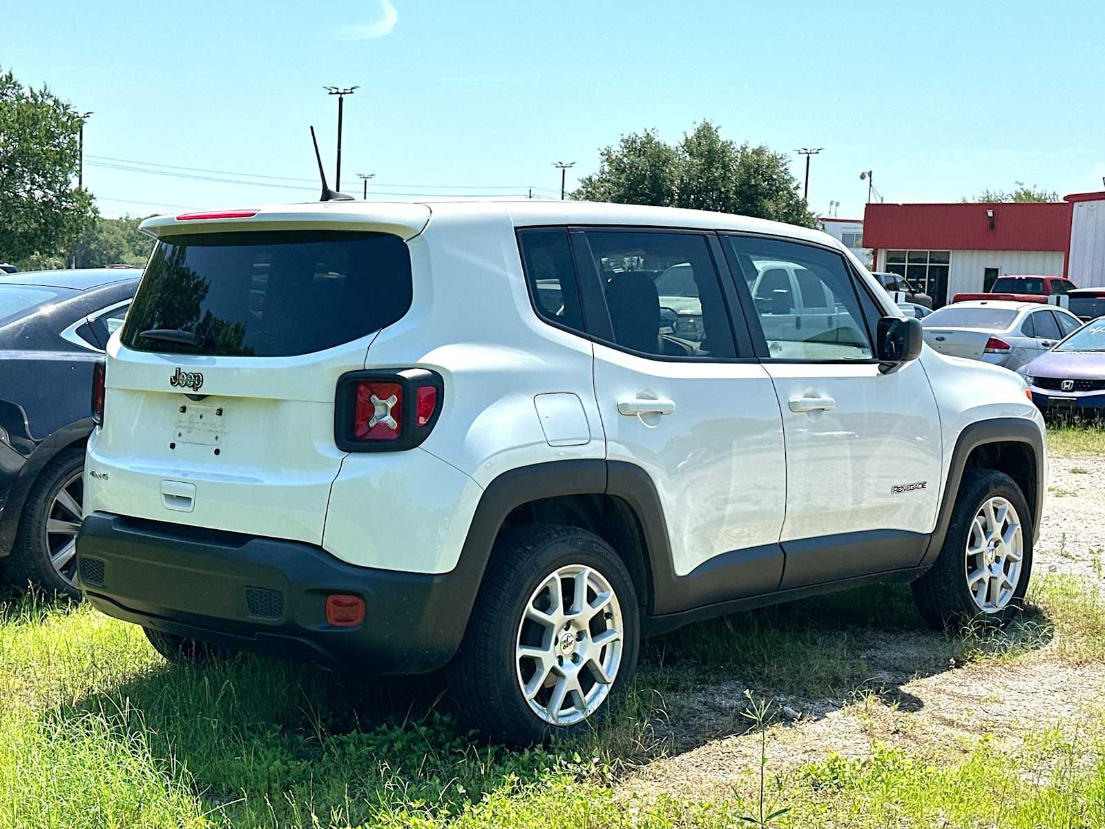Thumbnail: 2023 Jeep Renegade - 3