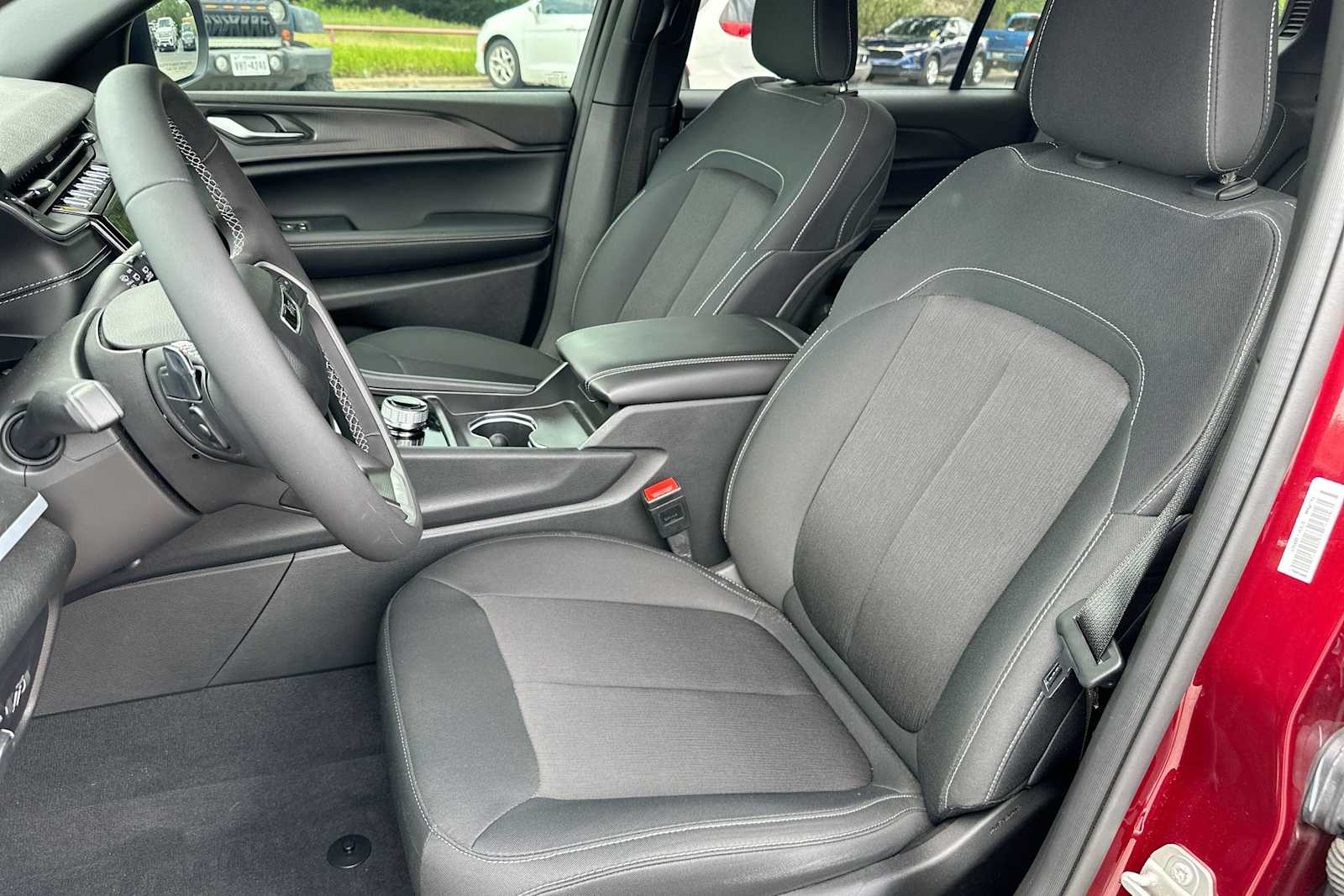 2024 Jeep Grand Cherokee L Laredo 17