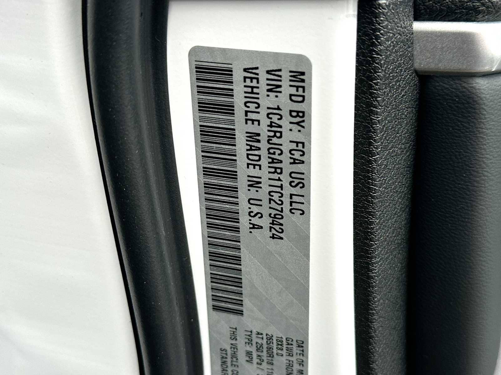 Thumbnail: 2026 Jeep Grand Cherokee - 22