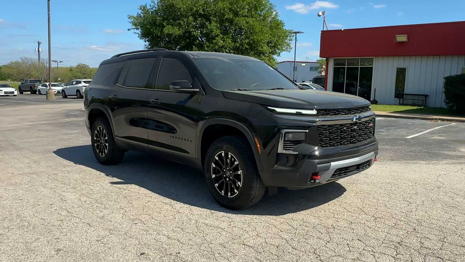 Thumbnail: 2025 Chevrolet Traverse - 2