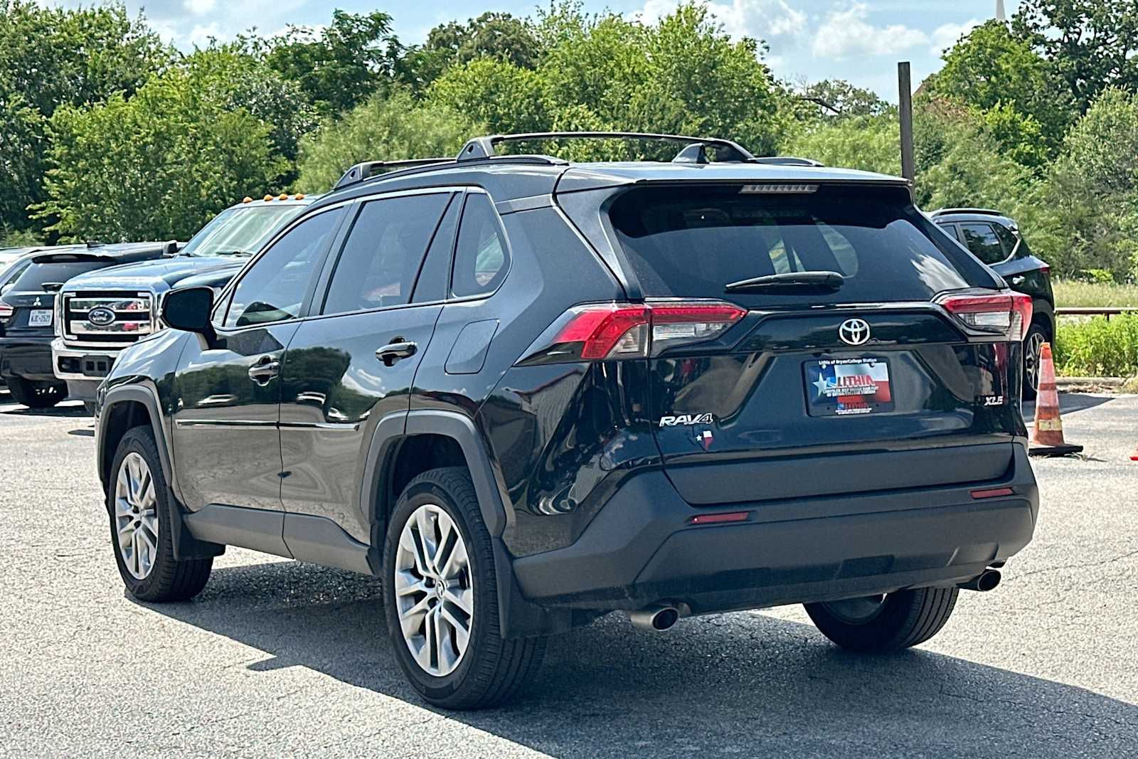 Thumbnail: 2023 Toyota RAV4 - 13