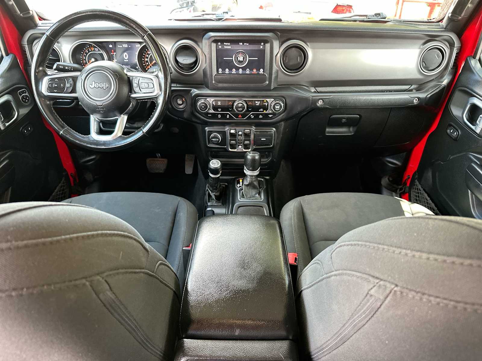Thumbnail: 2020 Jeep Gladiator - 25