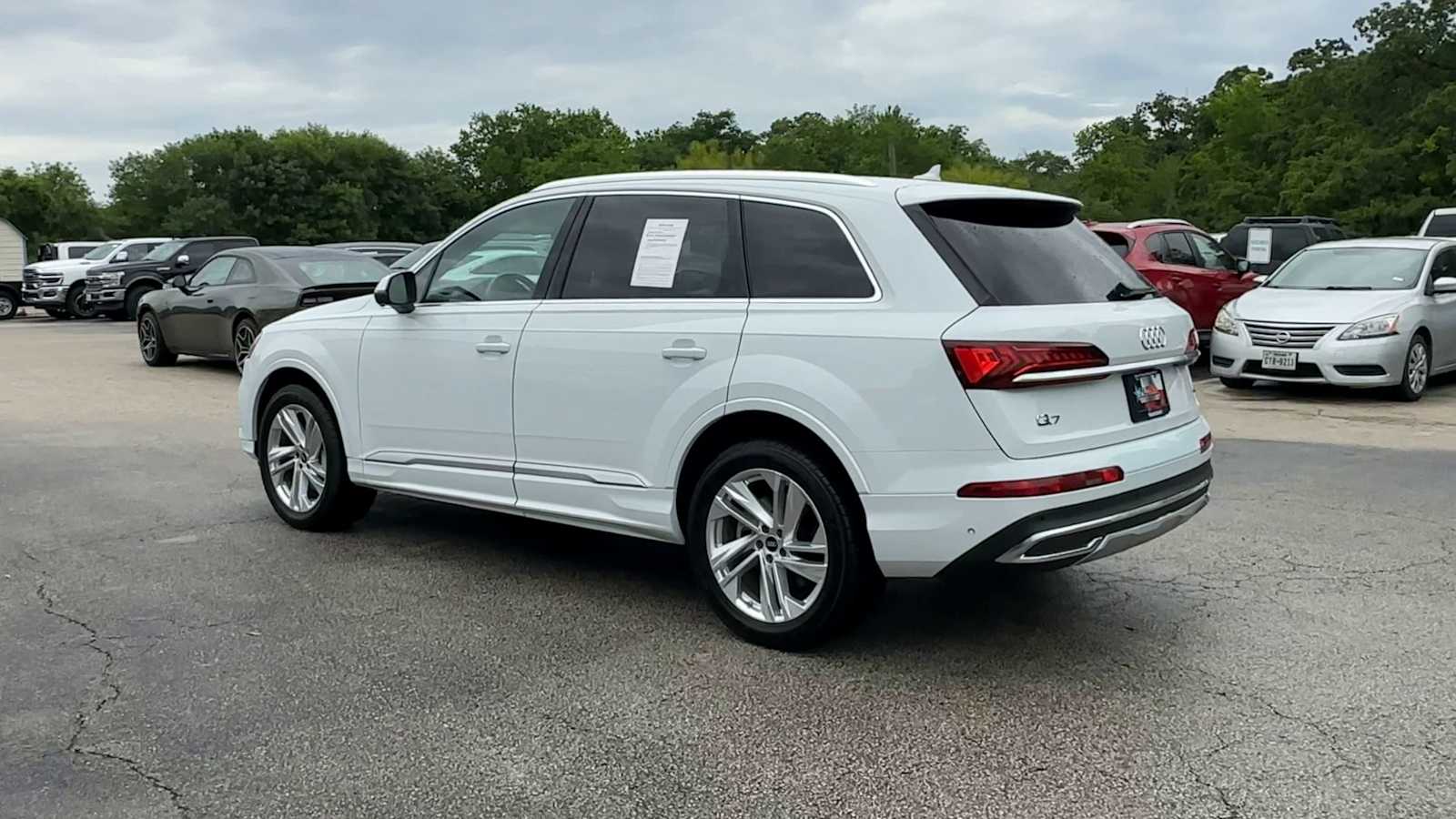 Thumbnail: 2023 Audi Q7 - 6