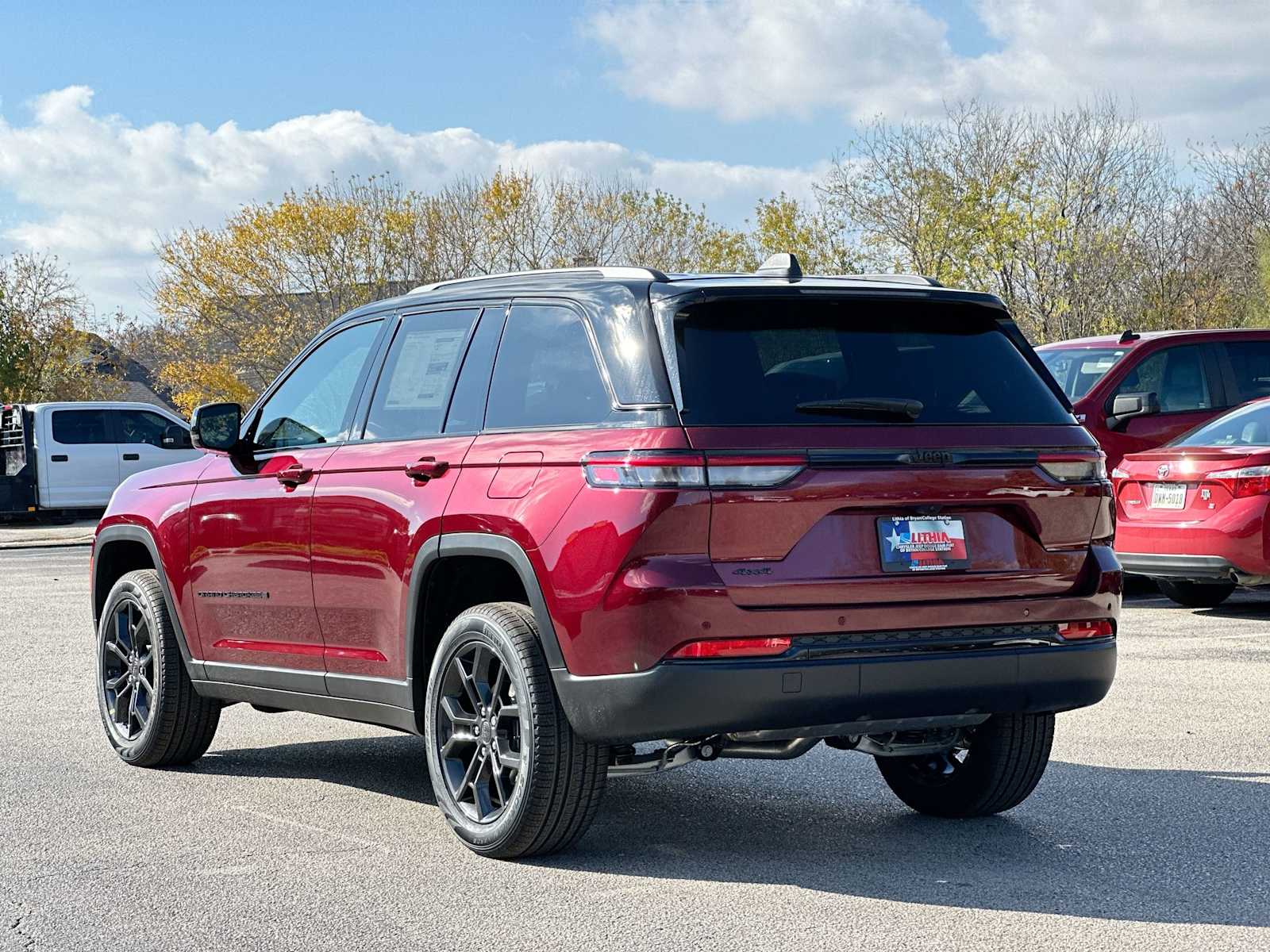 Thumbnail: 2025 Jeep Grand Cherokee - 13