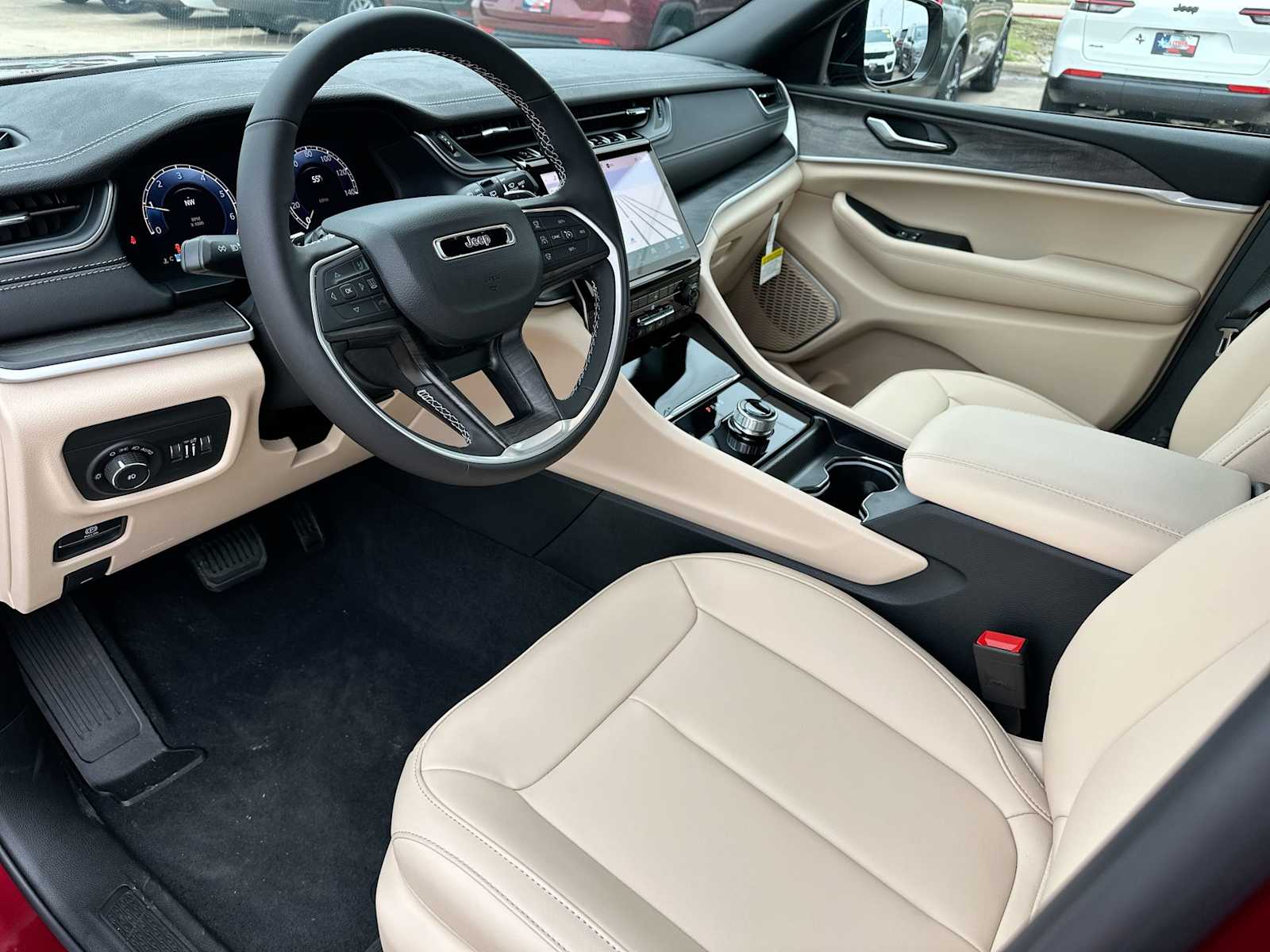 Thumbnail: 2025 Jeep Grand Cherokee - 18