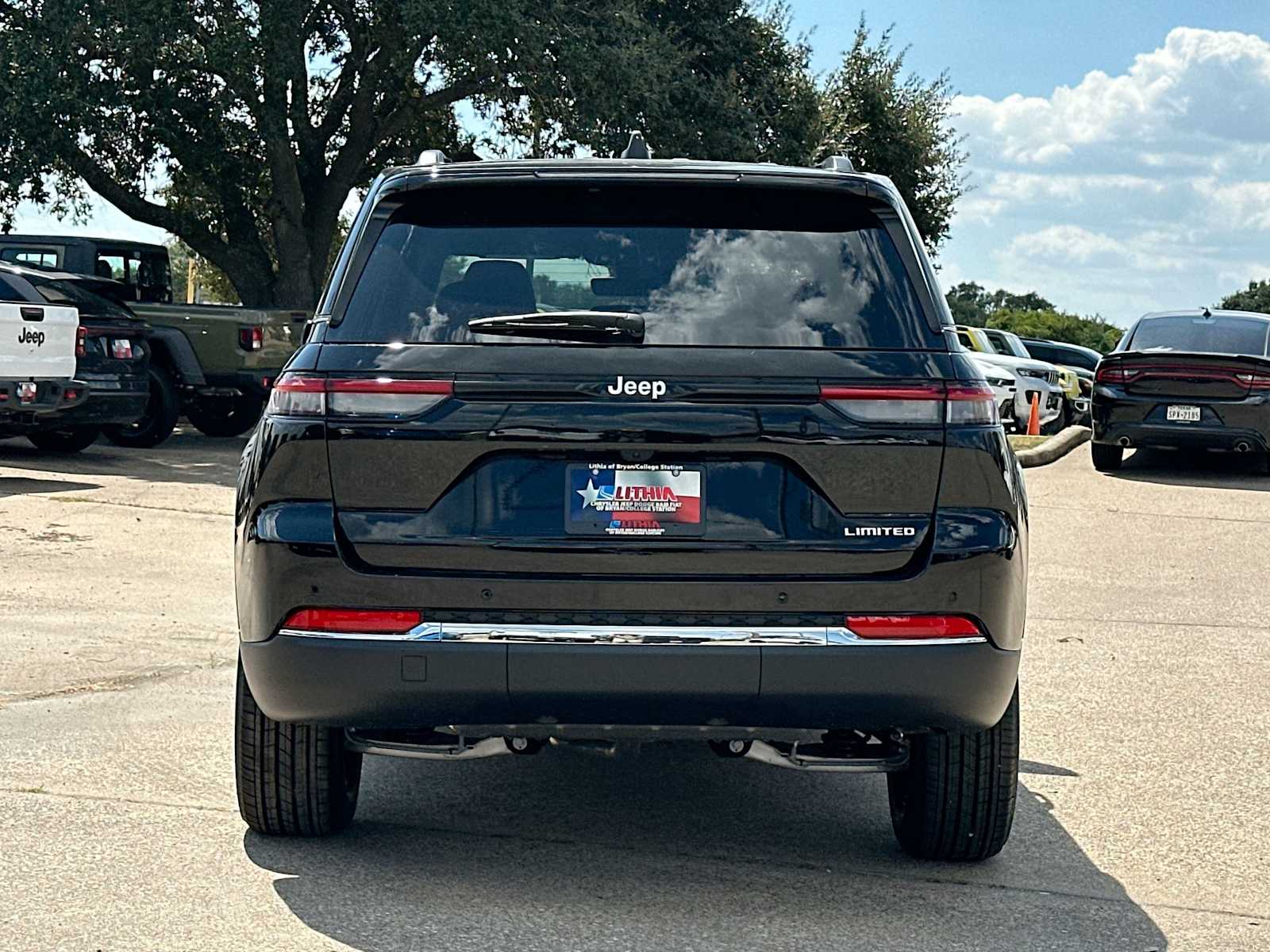 Thumbnail: 2025 Jeep Grand Cherokee - 14