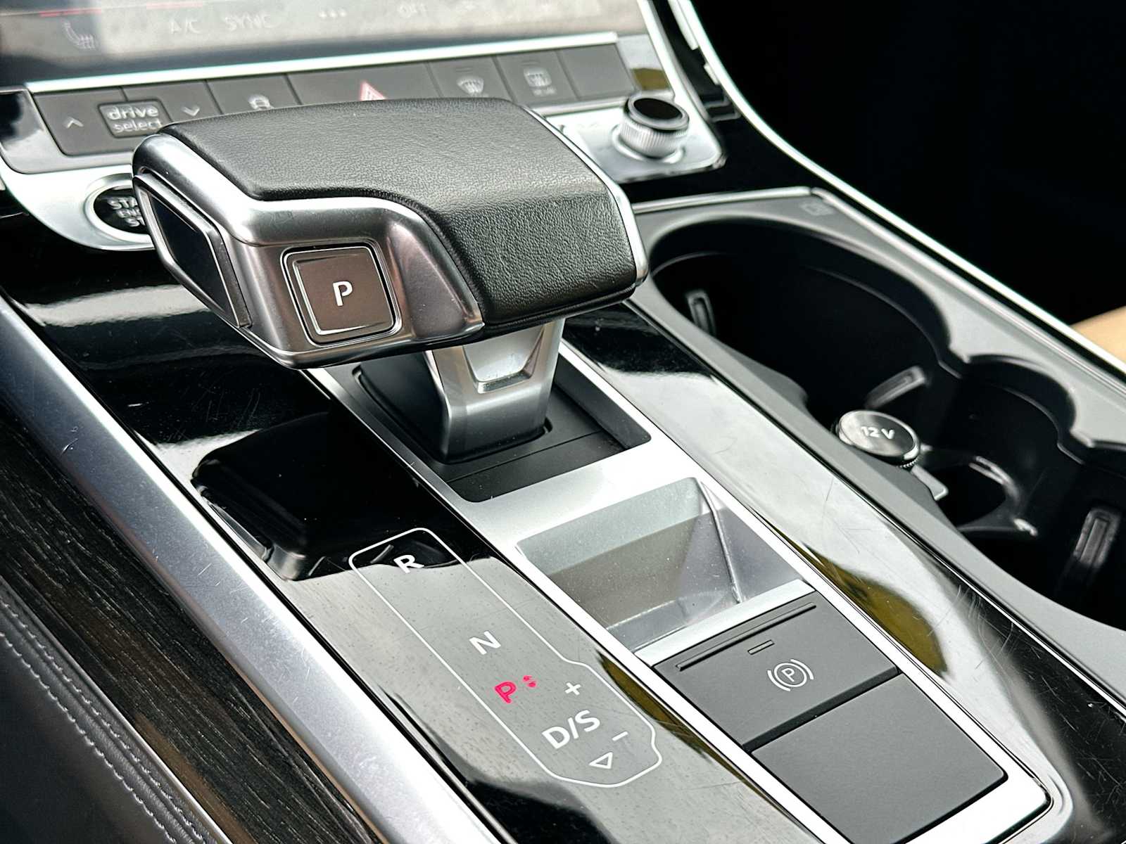 Thumbnail: 2023 Audi Q7 - 21