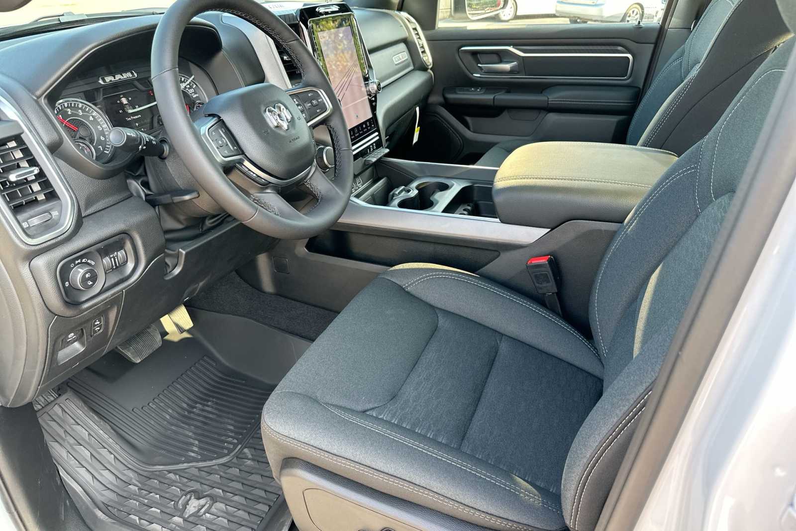 Thumbnail: 2025 RAM 1500 - 18