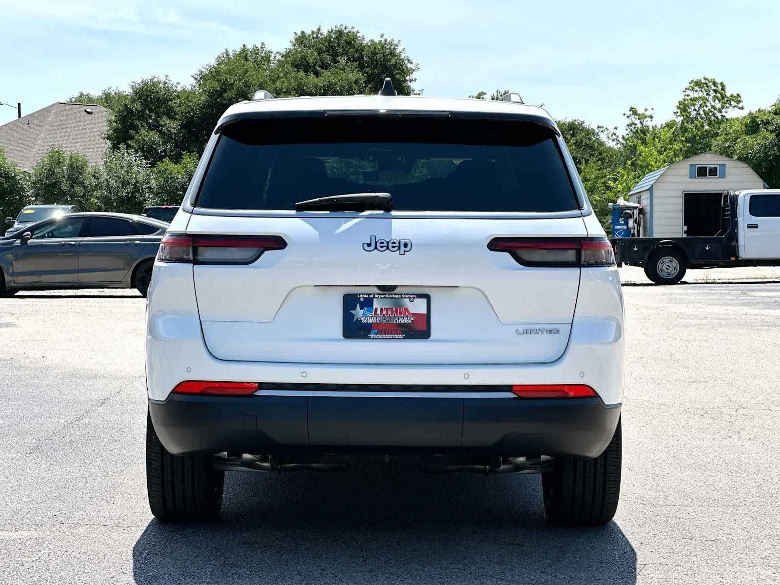 Thumbnail: 2026 Jeep Grand Cherokee - 14