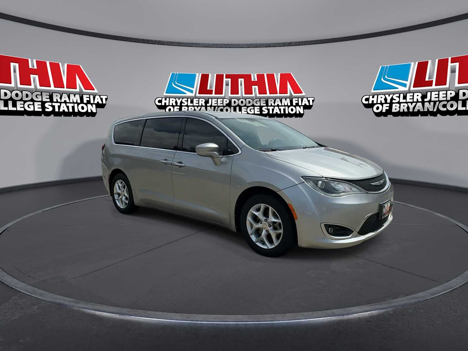 Used 2018 Chrysler Pacifica Touring Plus with VIN 2C4RC1FG7JR111693 for sale in Bryan, TX