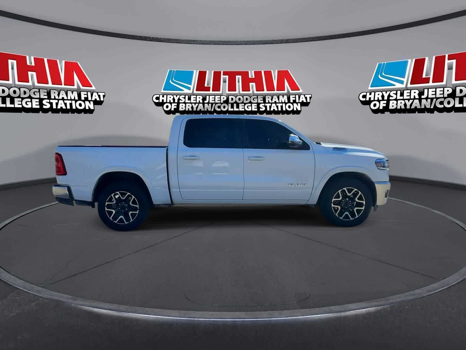 Thumbnail: 2025 RAM 1500 - 9