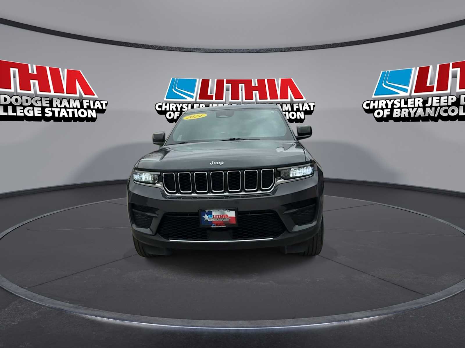 Thumbnail: 2024 Jeep Grand Cherokee - 3