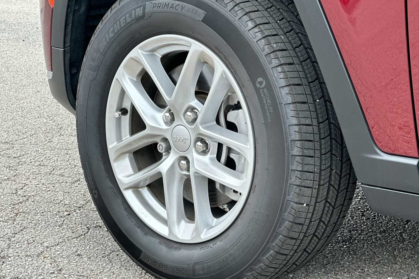 2024 Jeep Grand Cherokee L Laredo 11