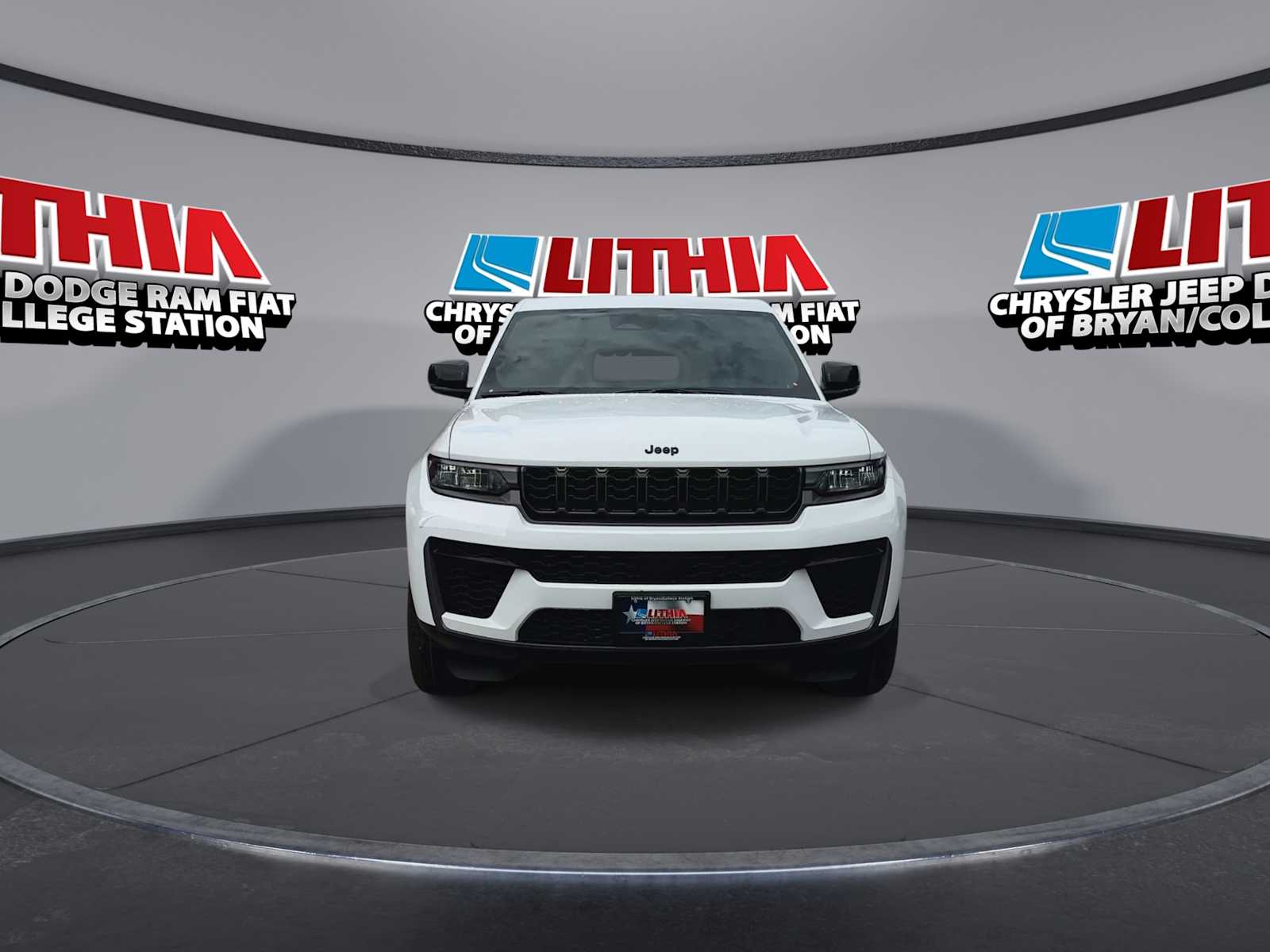 Thumbnail: 2026 Jeep Grand Cherokee - 3
