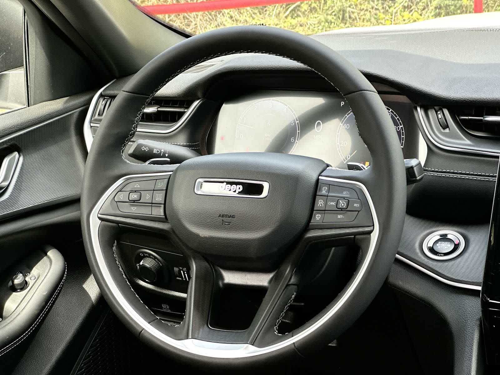 Thumbnail: 2026 Jeep Grand Cherokee - 28