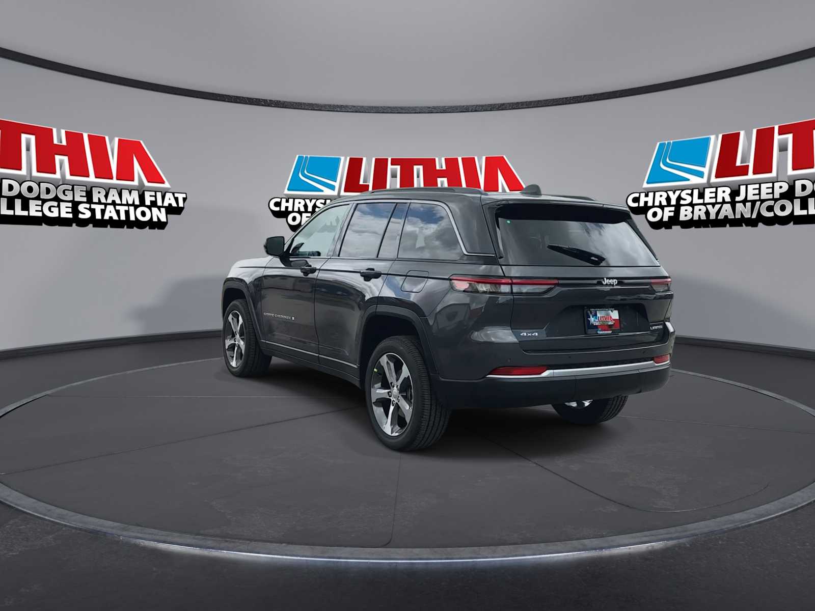 Thumbnail: 2026 Jeep Grand Cherokee - 6