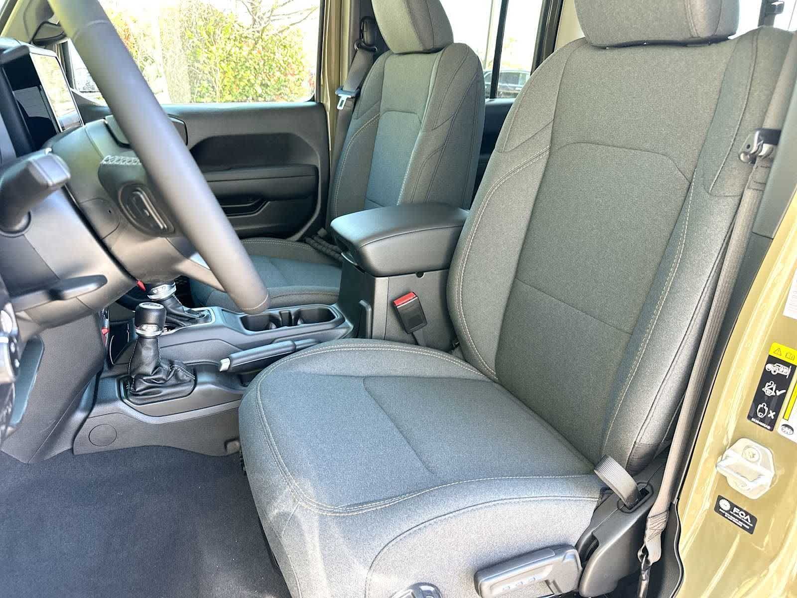 Thumbnail: 2026 Jeep Gladiator - 17