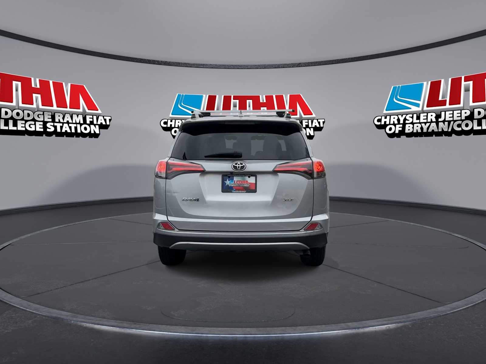 Thumbnail: 2018 Toyota RAV4 - 7