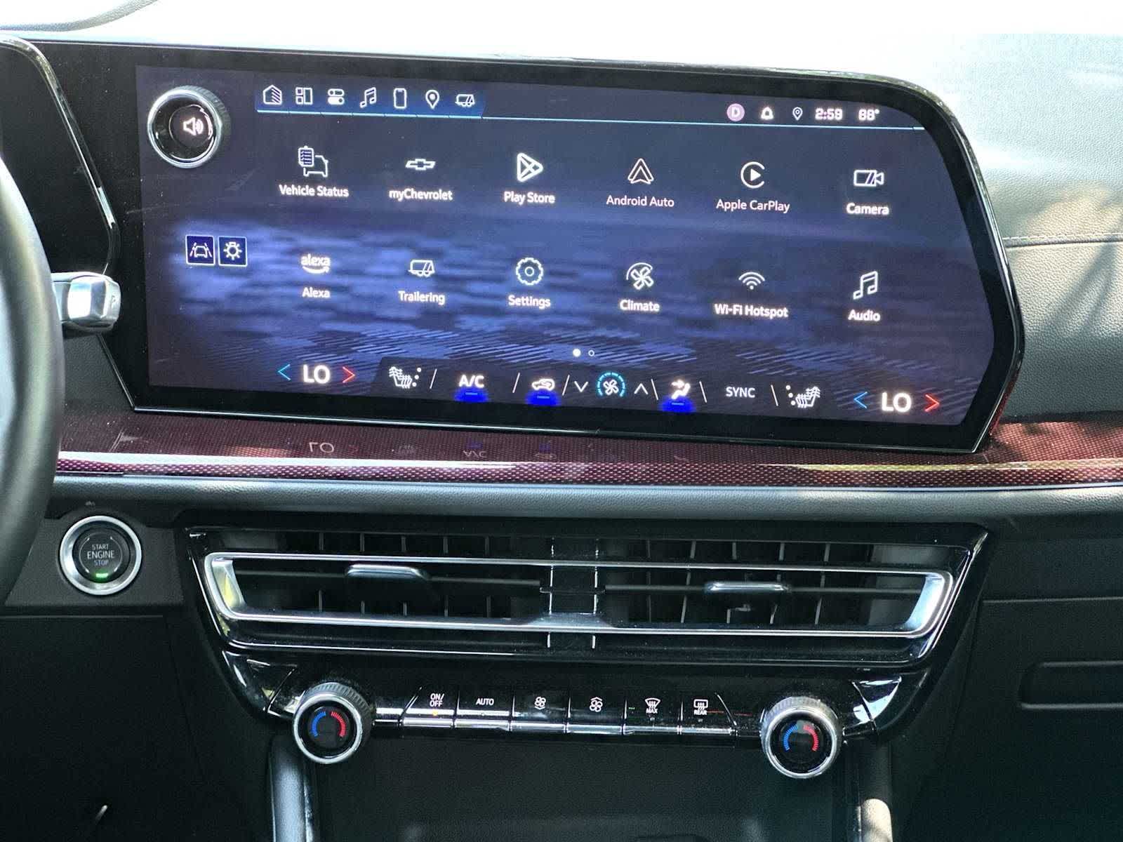 Thumbnail: 2025 Chevrolet Traverse - 26