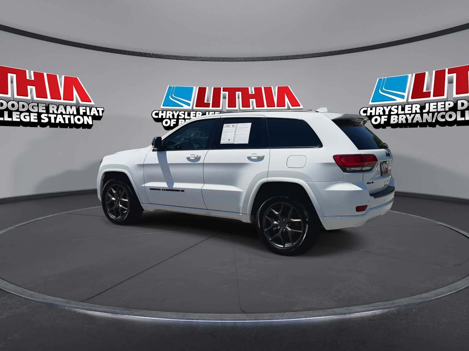 Thumbnail: 2021 Jeep Grand Cherokee - 6