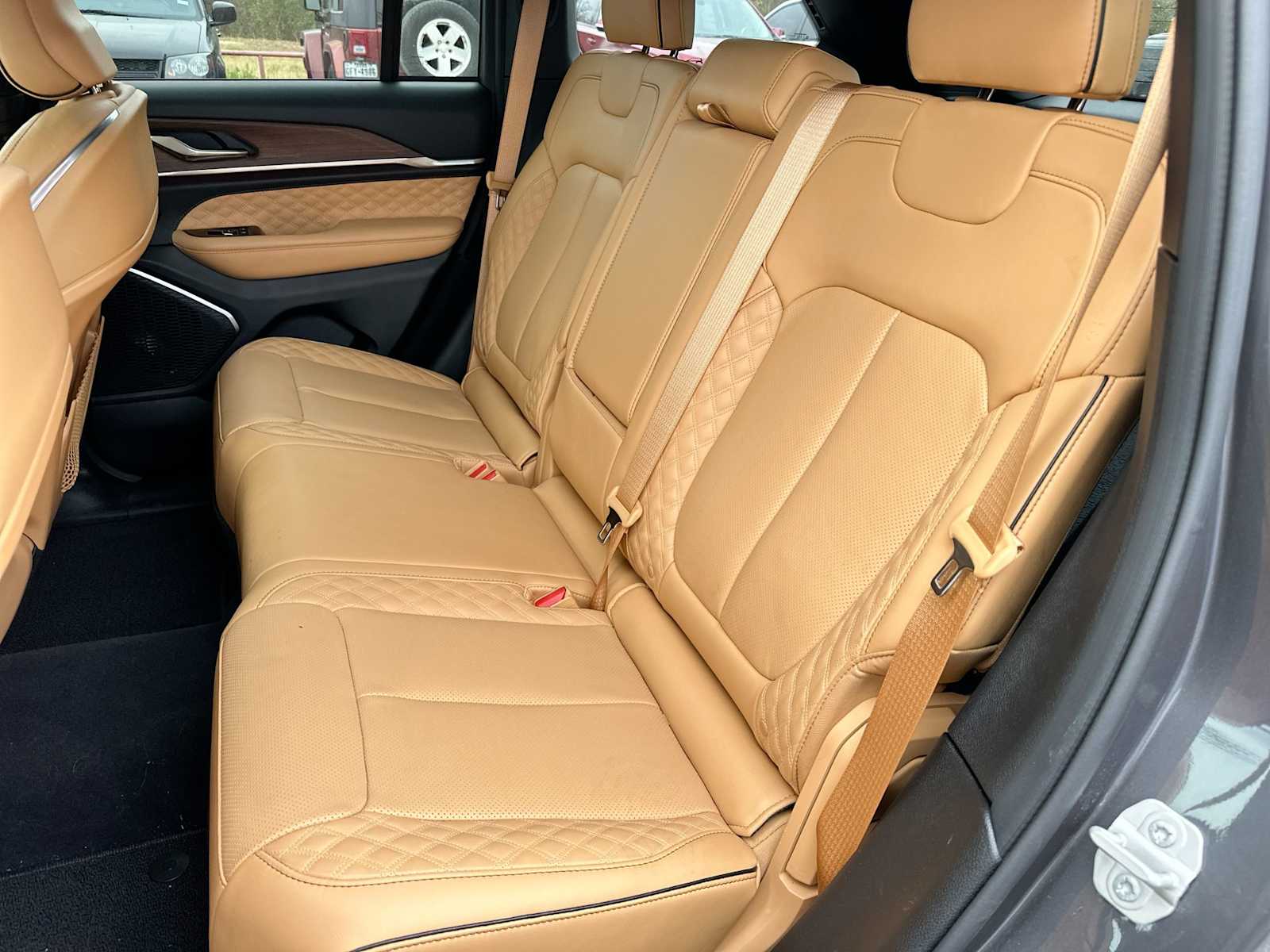 Thumbnail: 2024 Jeep Grand Cherokee - 23