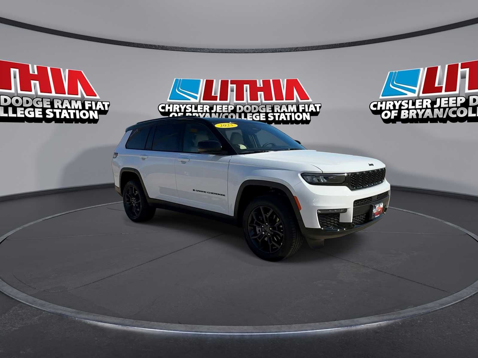 Thumbnail: 2025 Jeep Grand Cherokee - 2