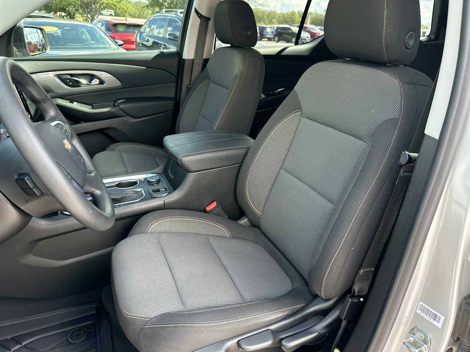 Thumbnail: 2021 Chevrolet Traverse - 17