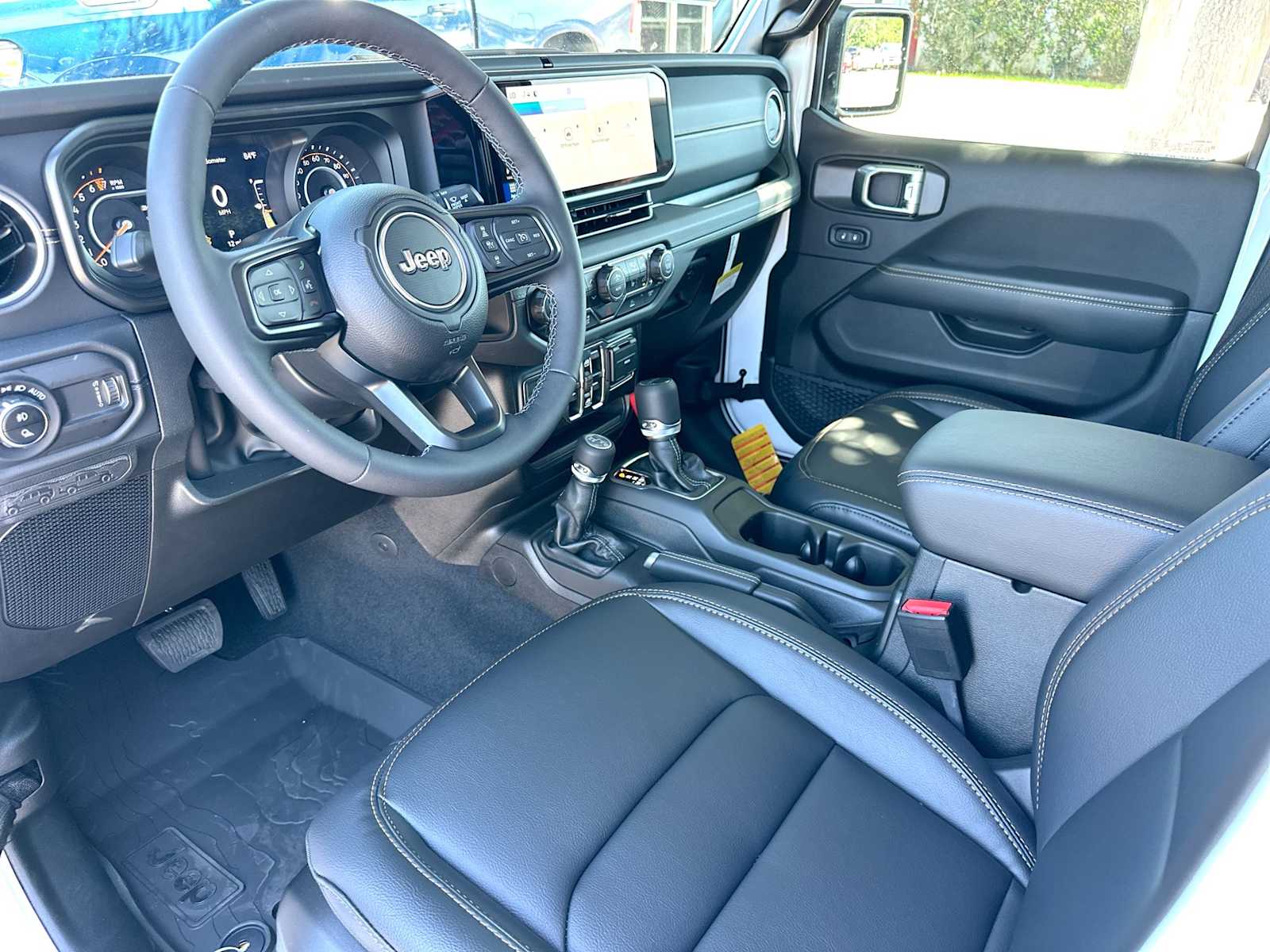 Thumbnail: 2026 Jeep Gladiator - 18