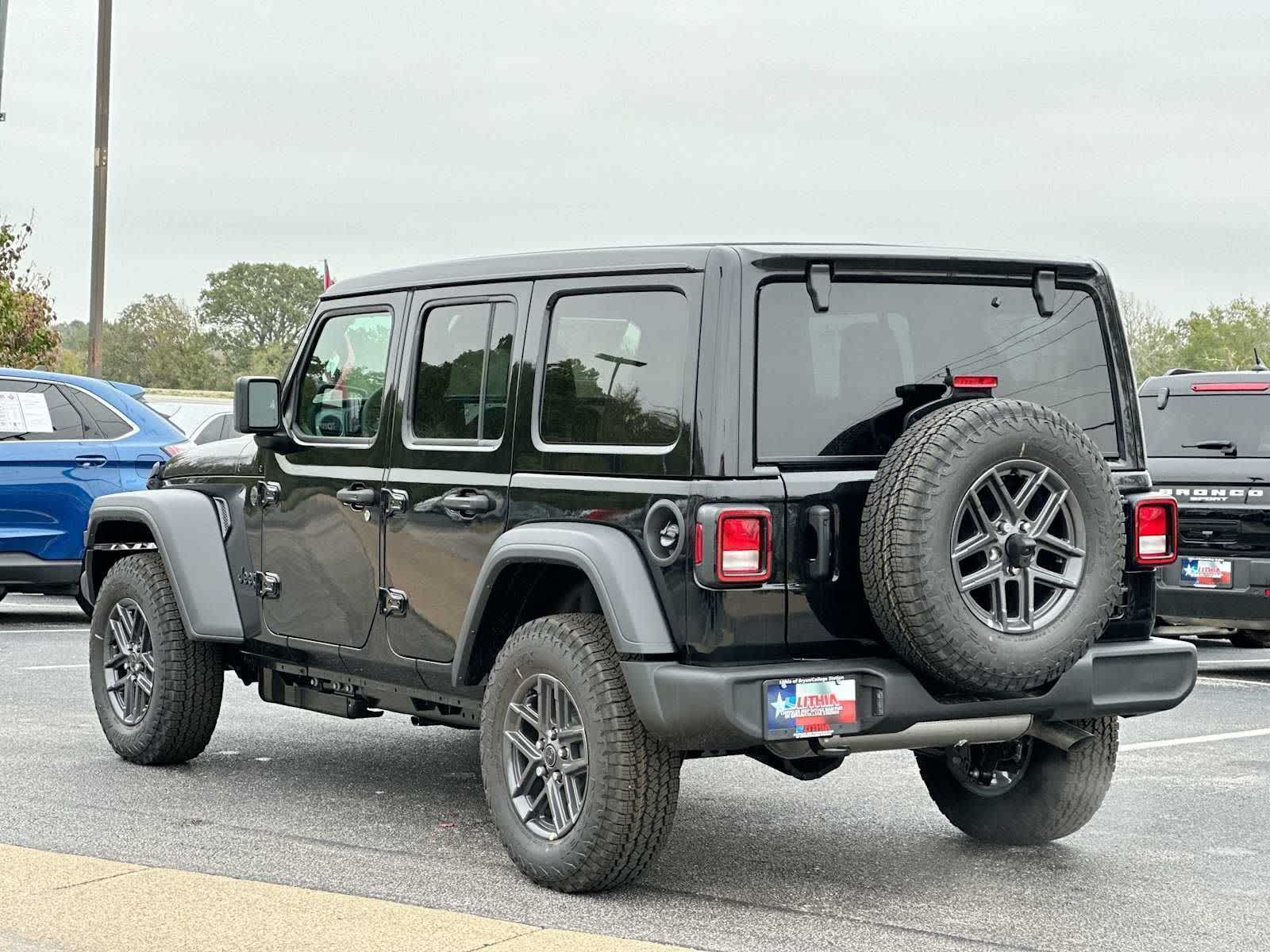 Thumbnail: 2026 Jeep Wrangler - 13