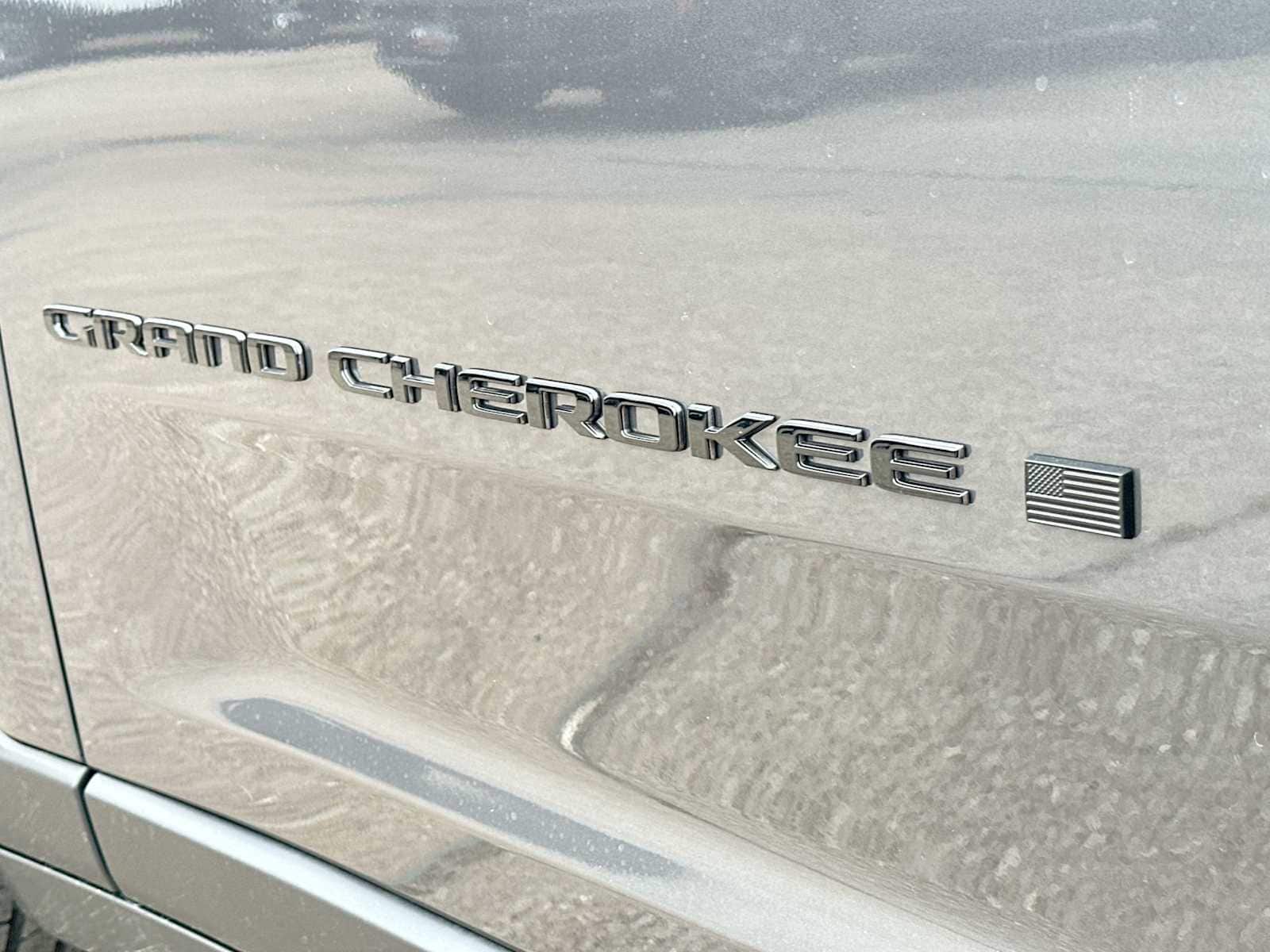 Thumbnail: 2025 Jeep Grand Cherokee - 15