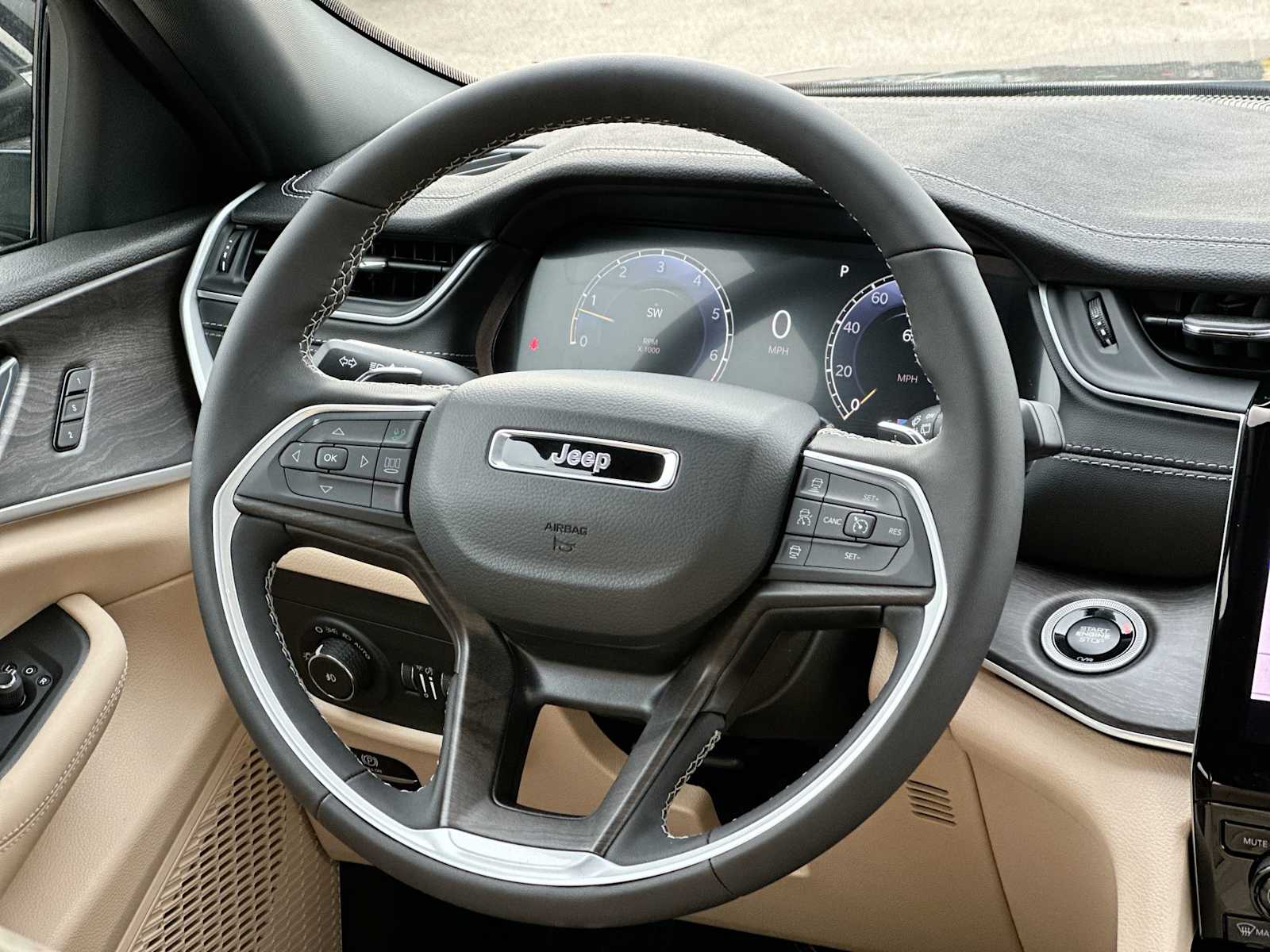 Thumbnail: 2025 Jeep Grand Cherokee - 27